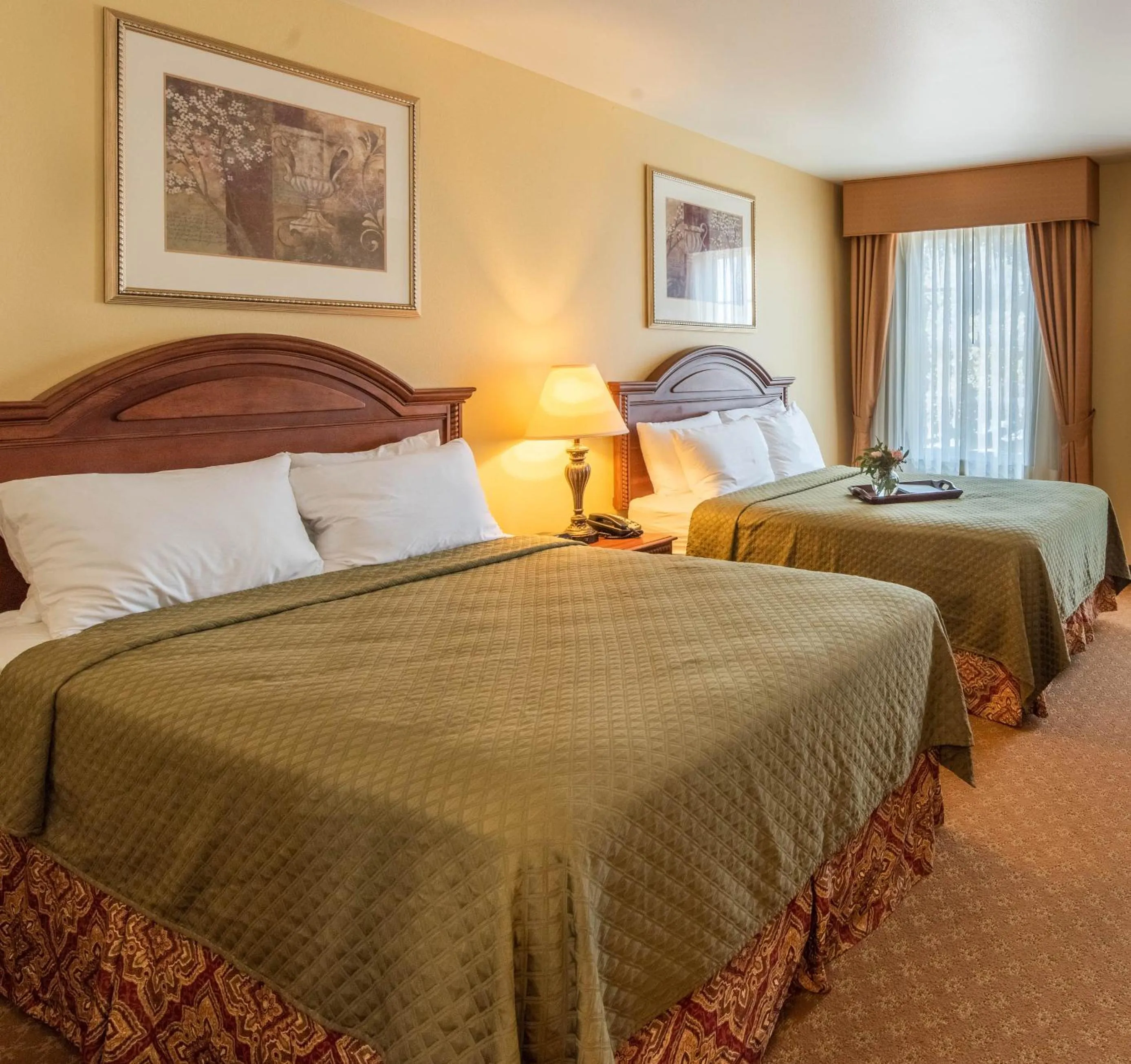 Bed in Natchez Grand Hotel On The River