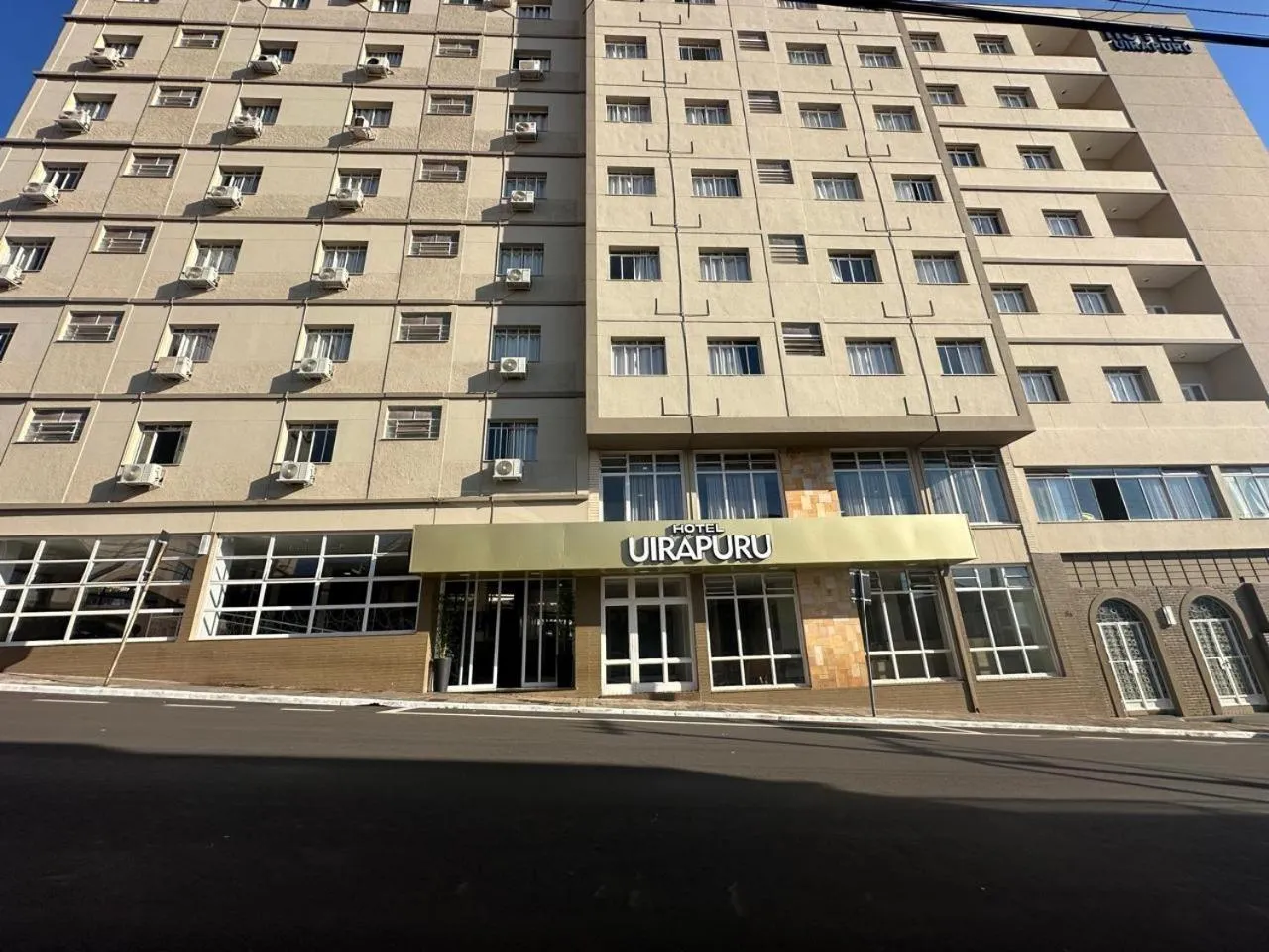 Property building in Novo Hotel Uirapuru