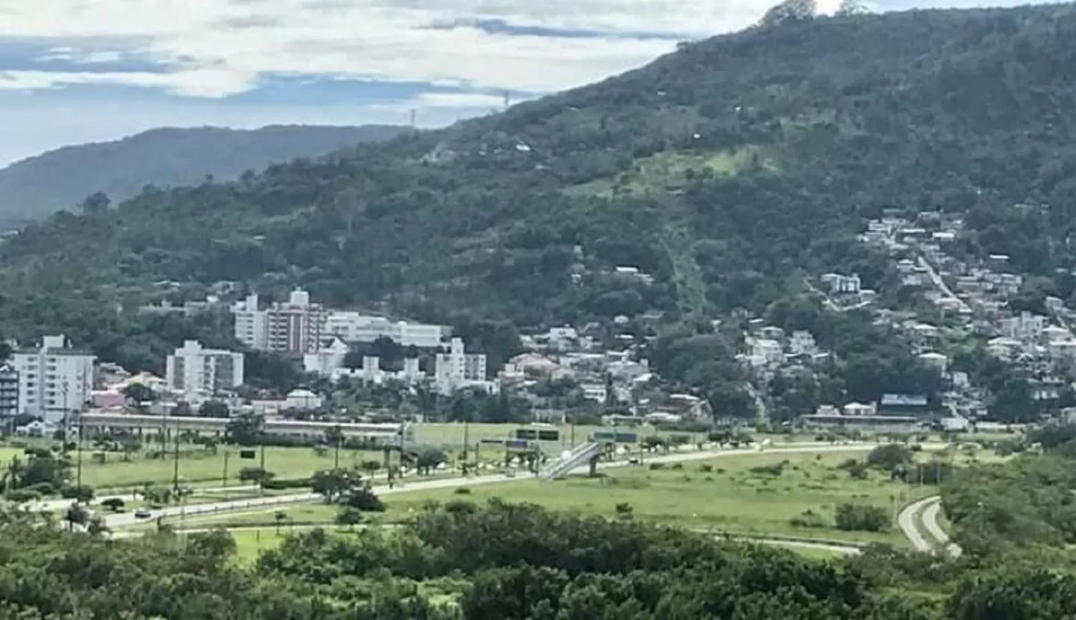 Natural landscape in Residencial Rodrigues Florianópolis Centro Aeroporto