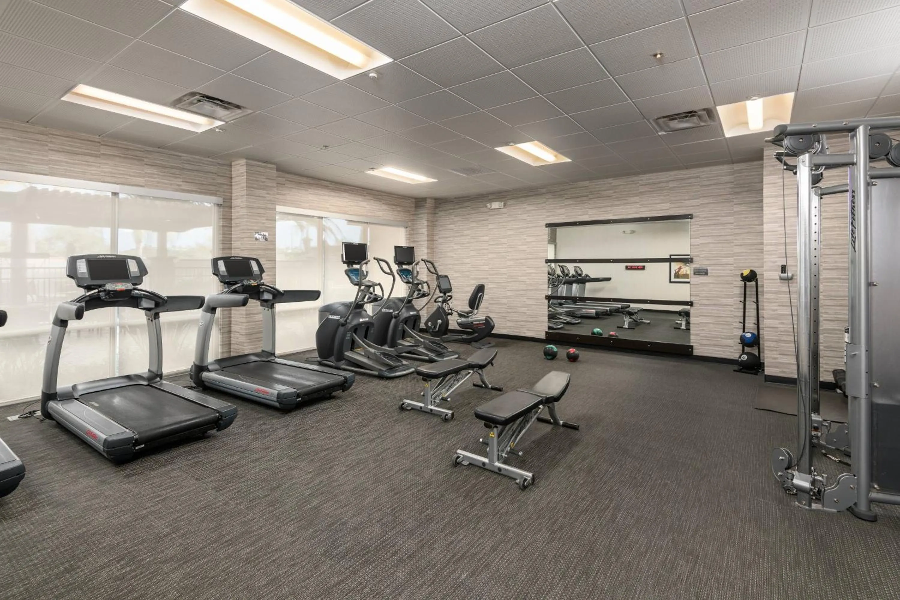 Fitness centre/facilities in Courtyard by Marriott San Diego Oceanside