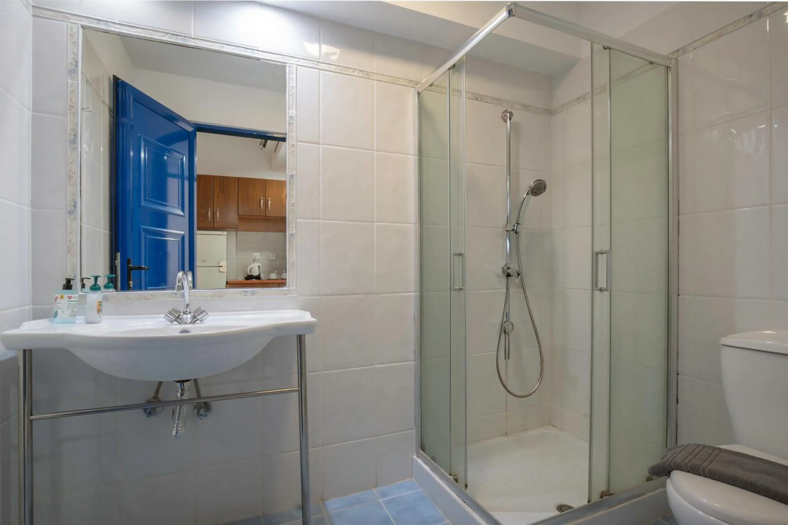 Double Room in Raffaello Beach Double Room in Raffaello Beach