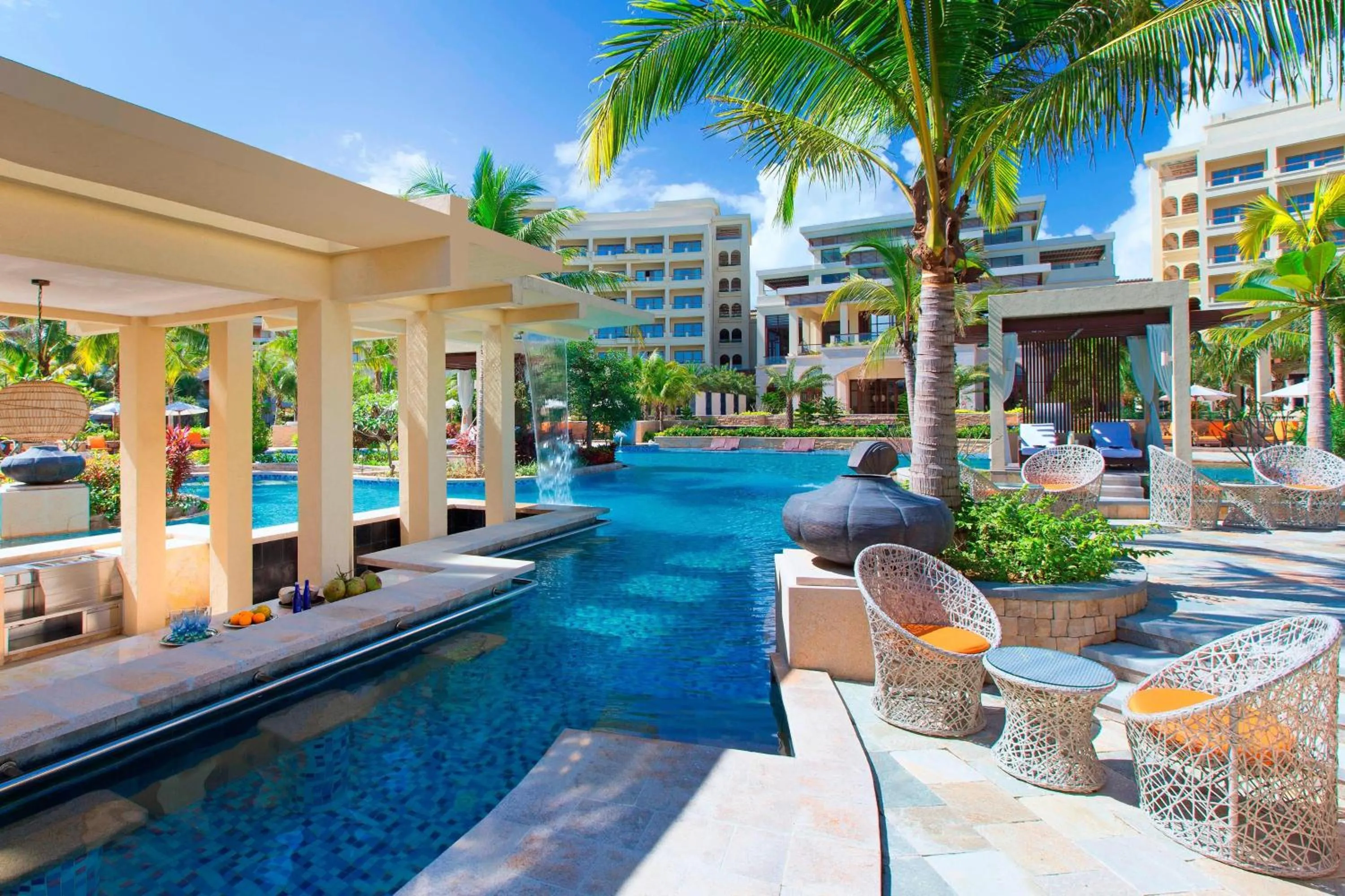 Swimming pool in Sheraton Sanya Haitang Bay Resort