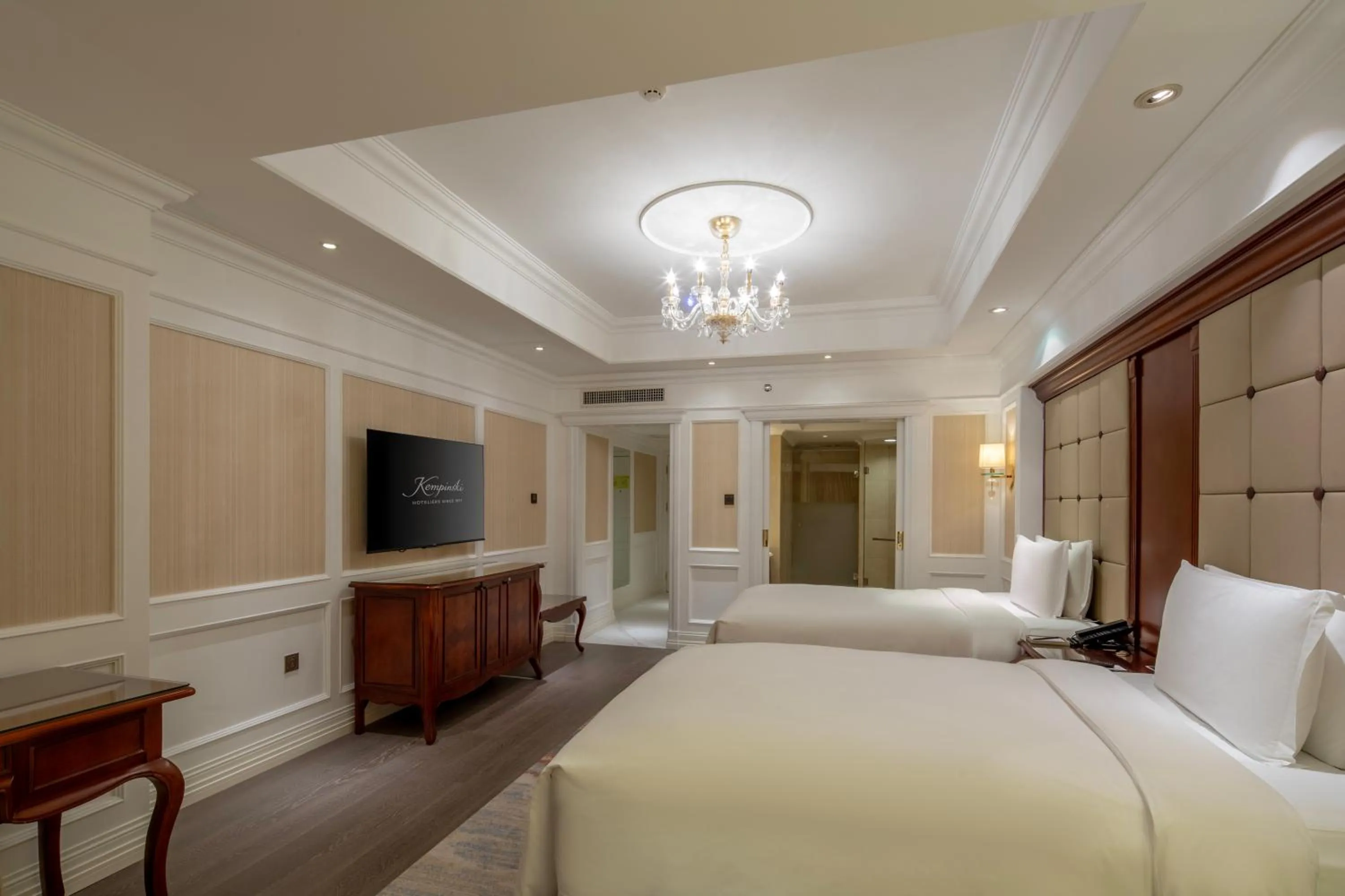 Bed in Kempinski Hotel Guiyang