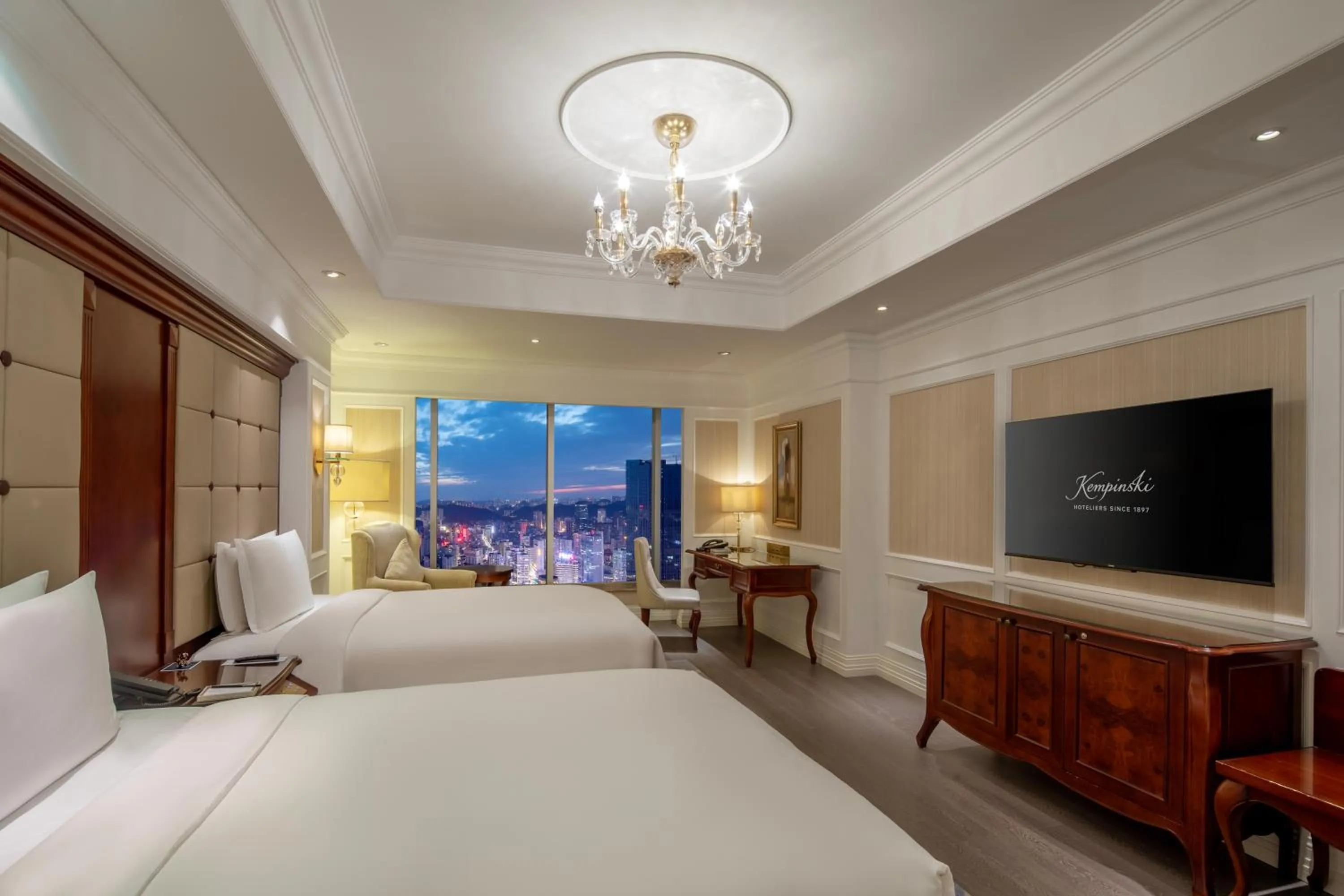 Bed in Kempinski Hotel Guiyang