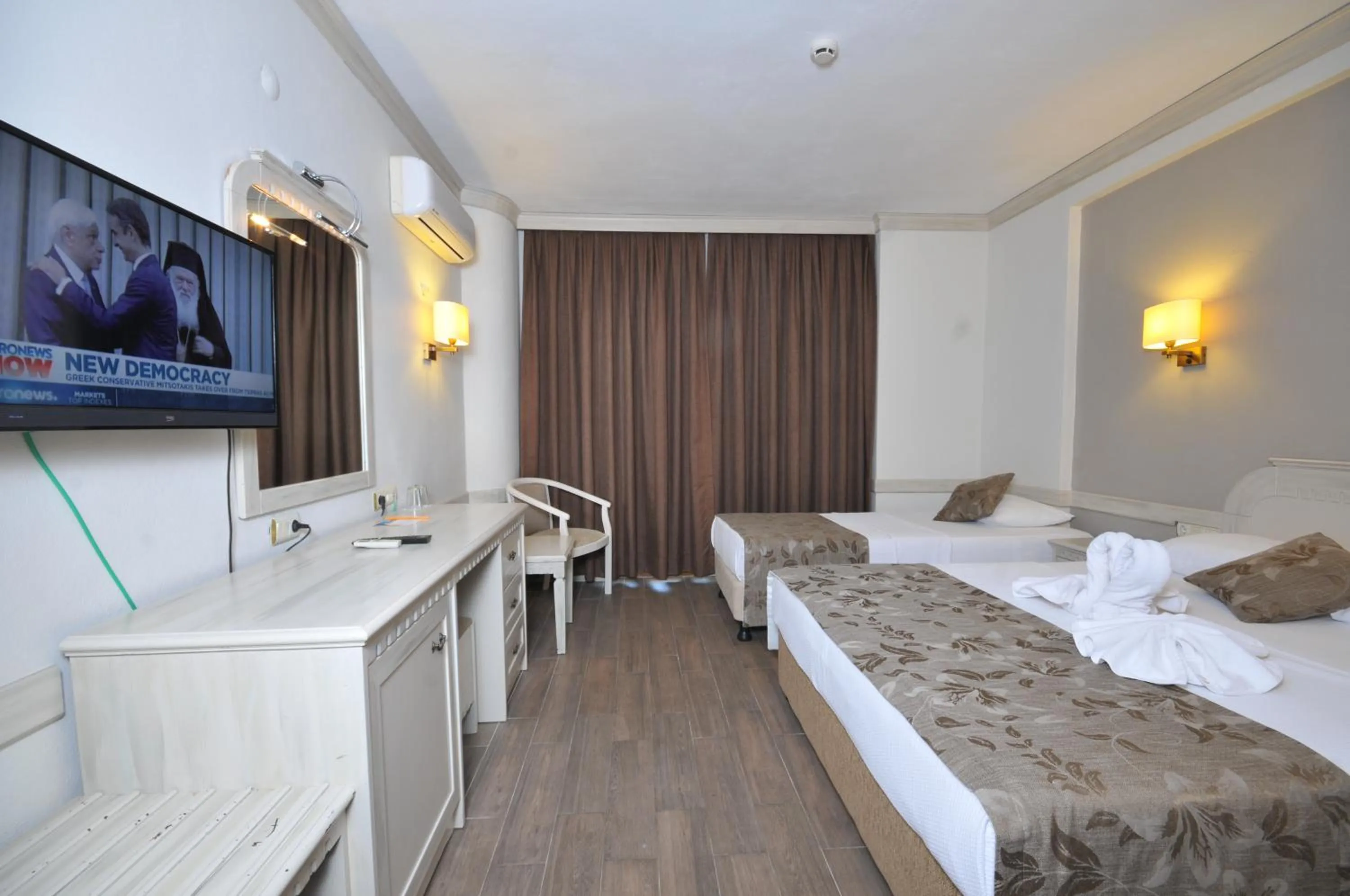 Photo of the whole room in My Dream Hotel