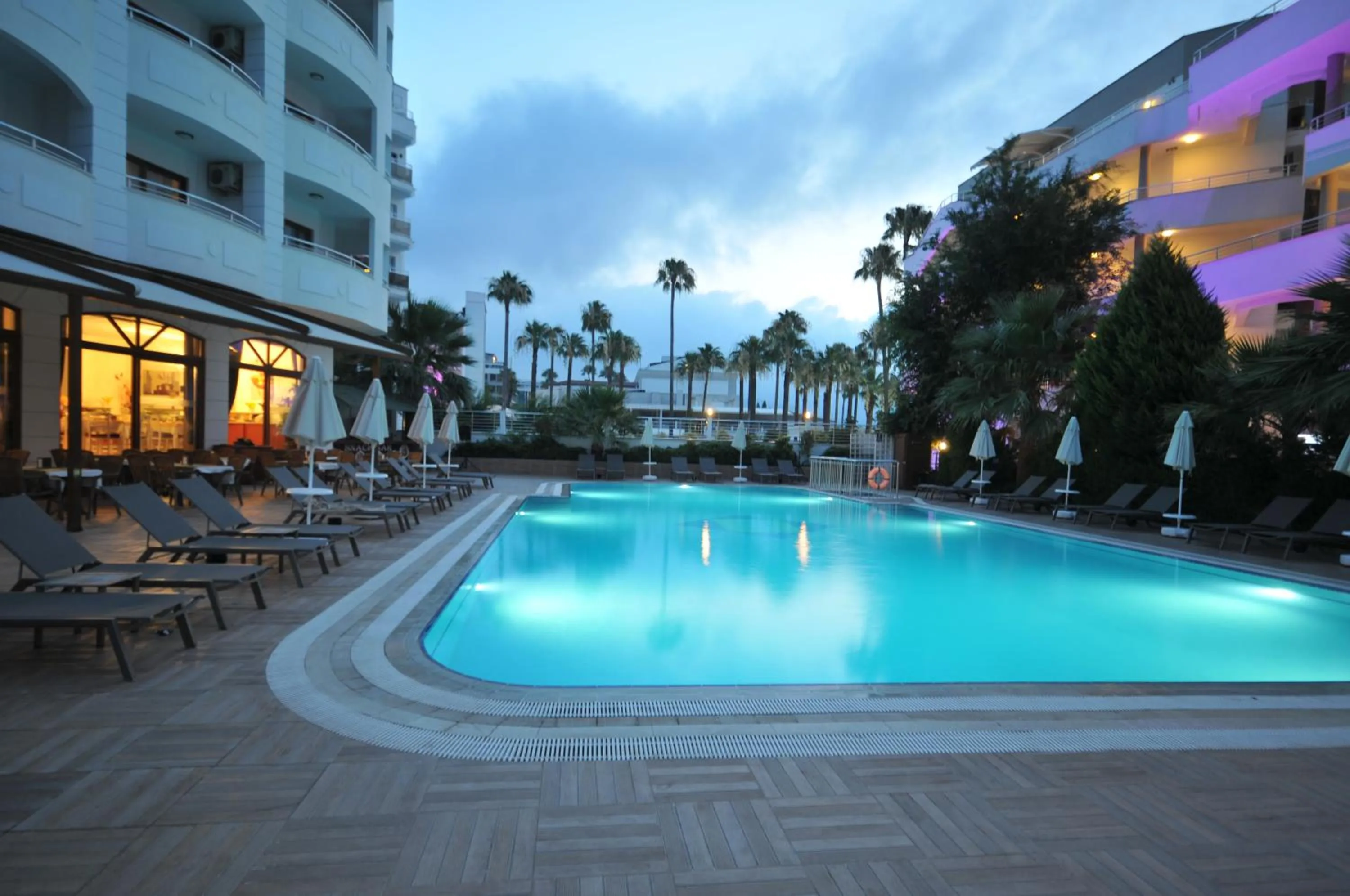 Sunset in My Dream Hotel