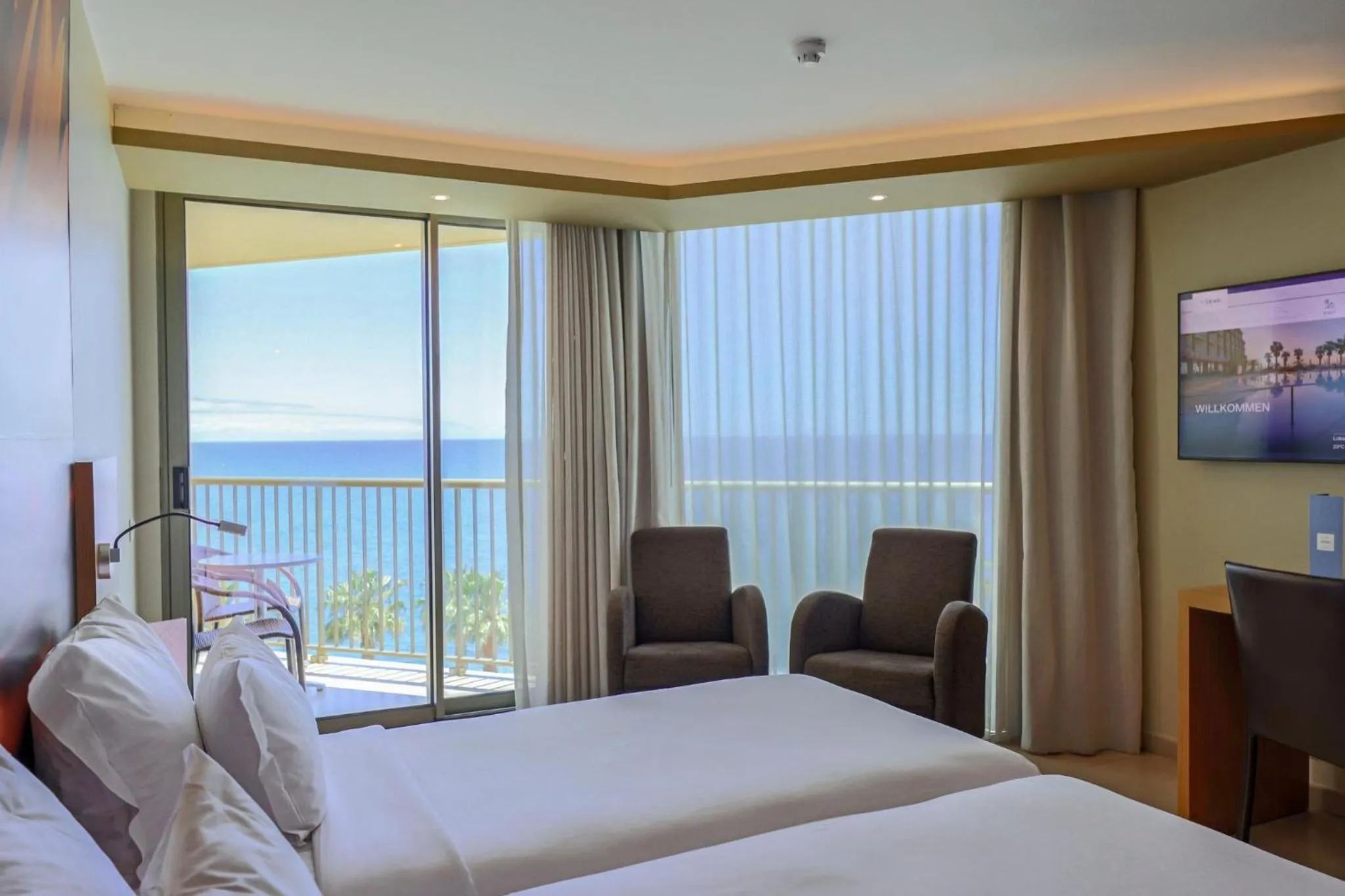 Photo of the whole room, Bed in The Views Oasis