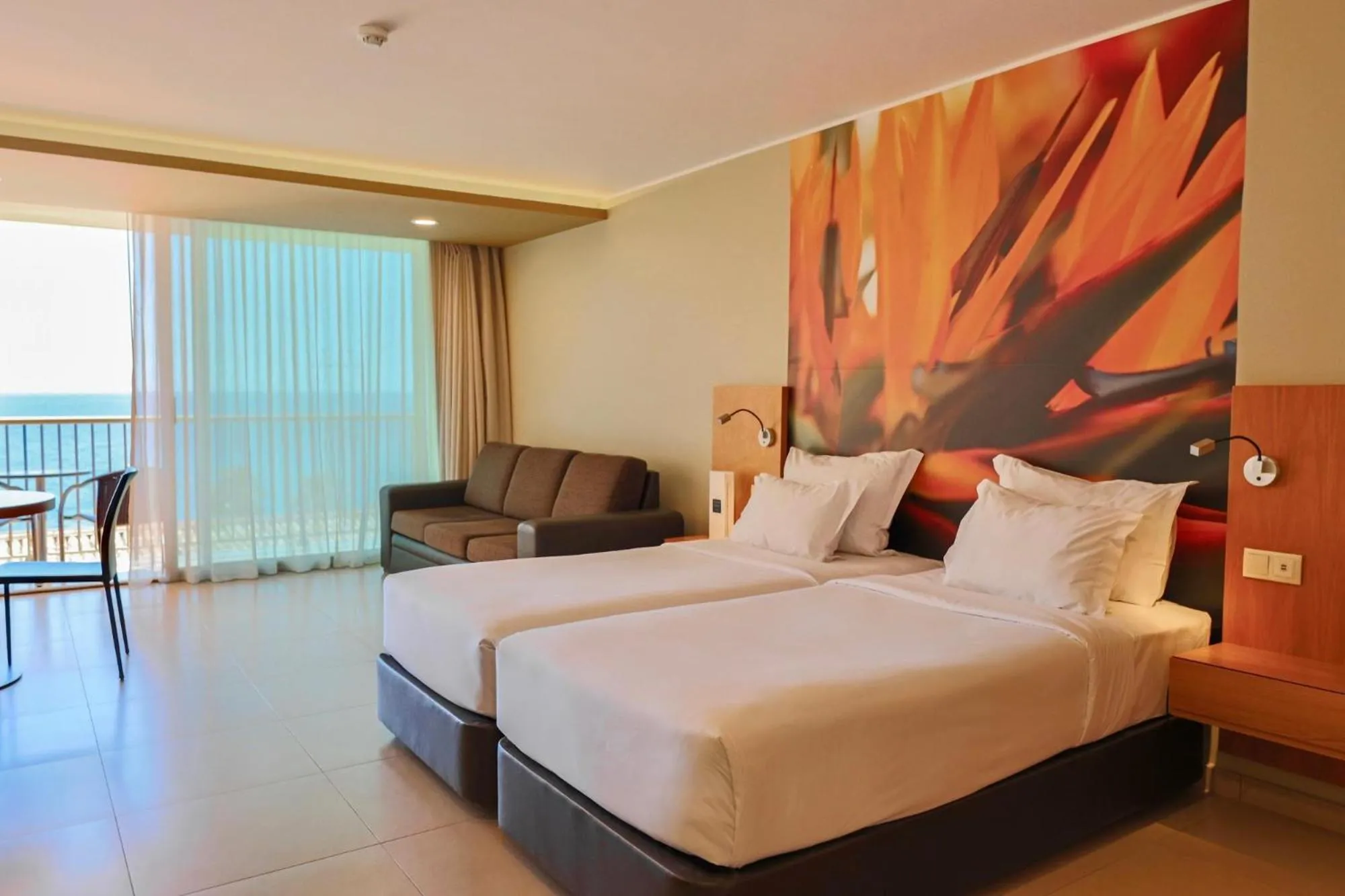 Photo of the whole room, Bed in The Views Oasis