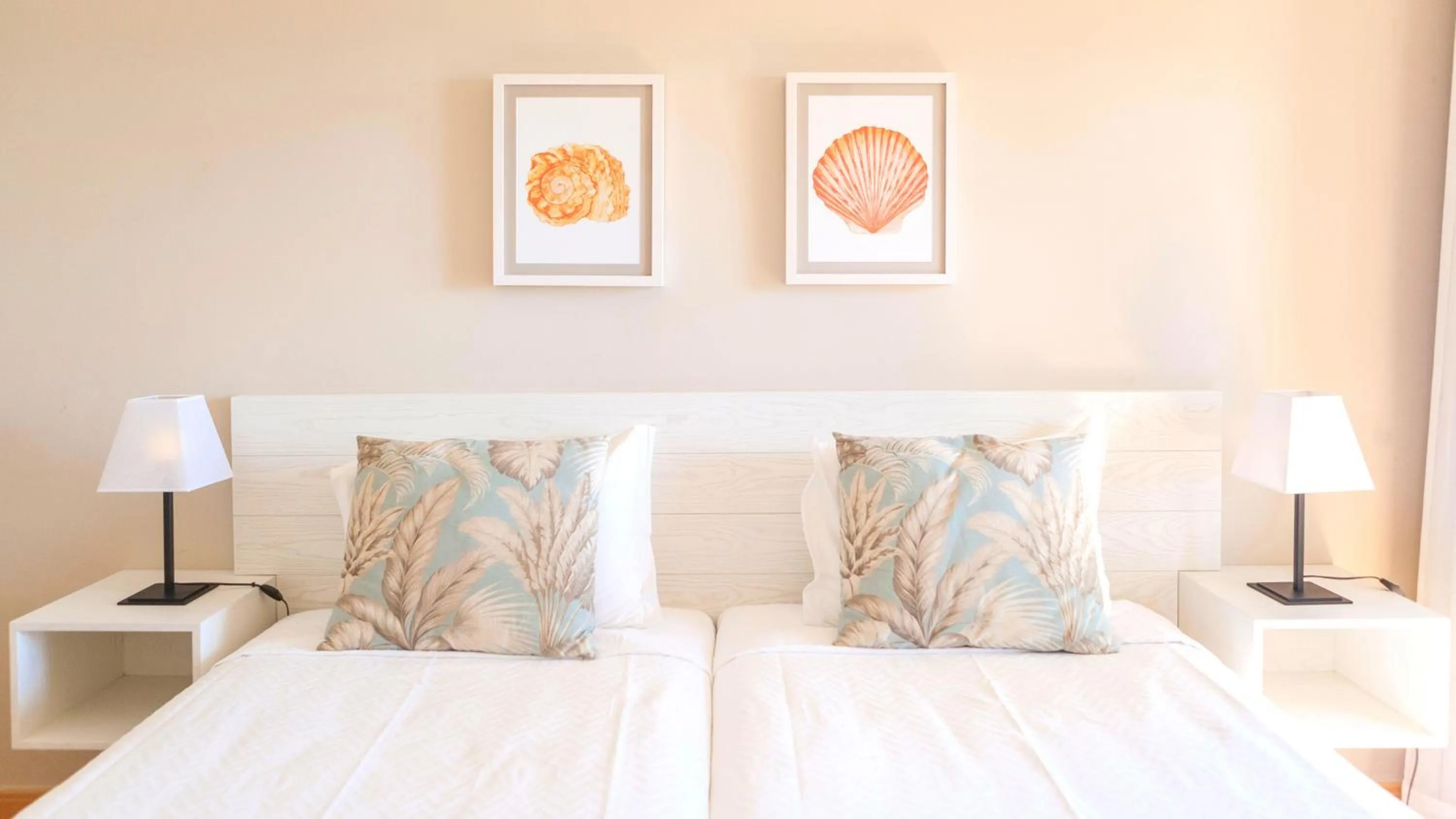 Bed in Alfagar Village