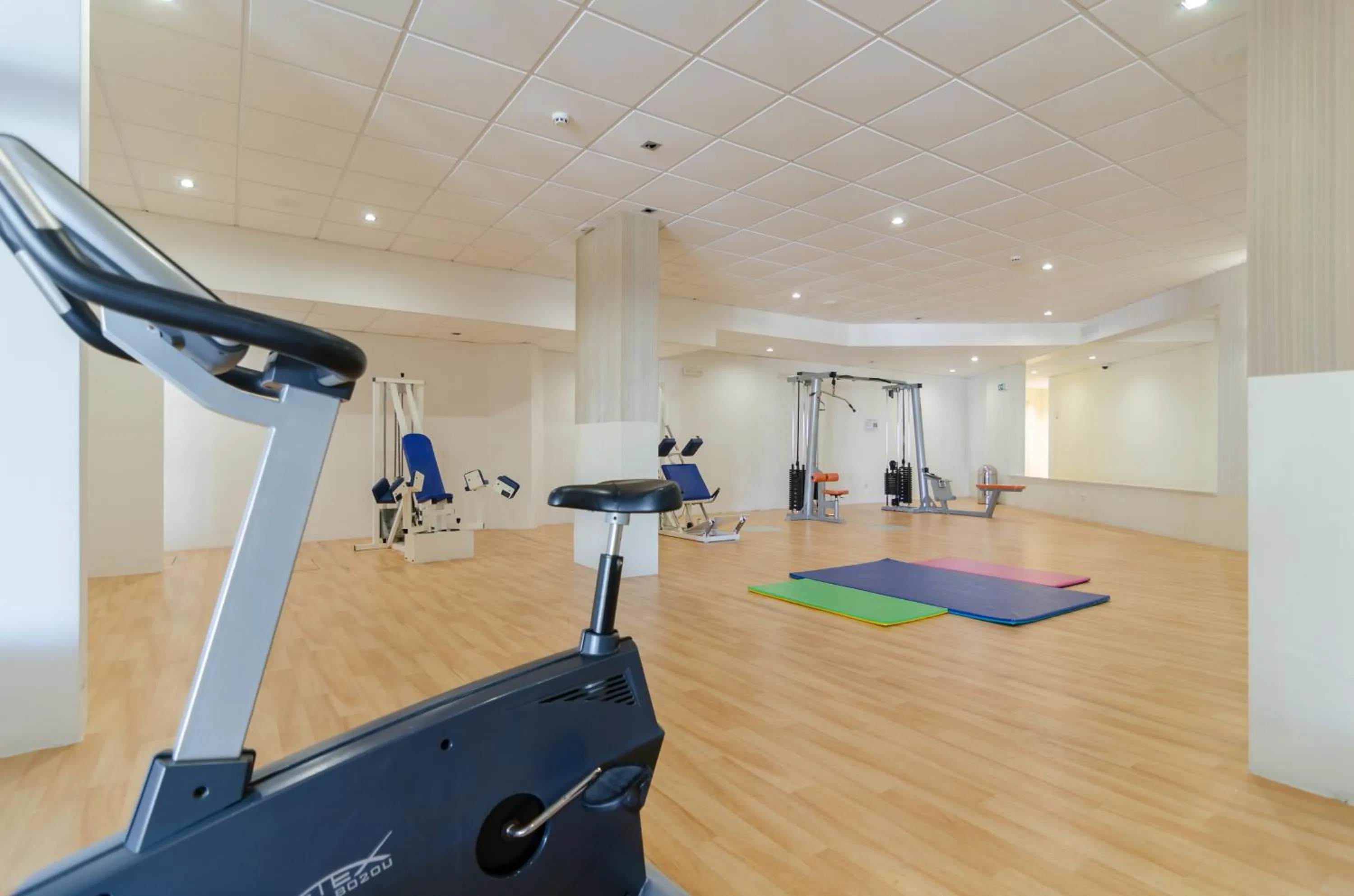Fitness centre/facilities in Alfagar Village