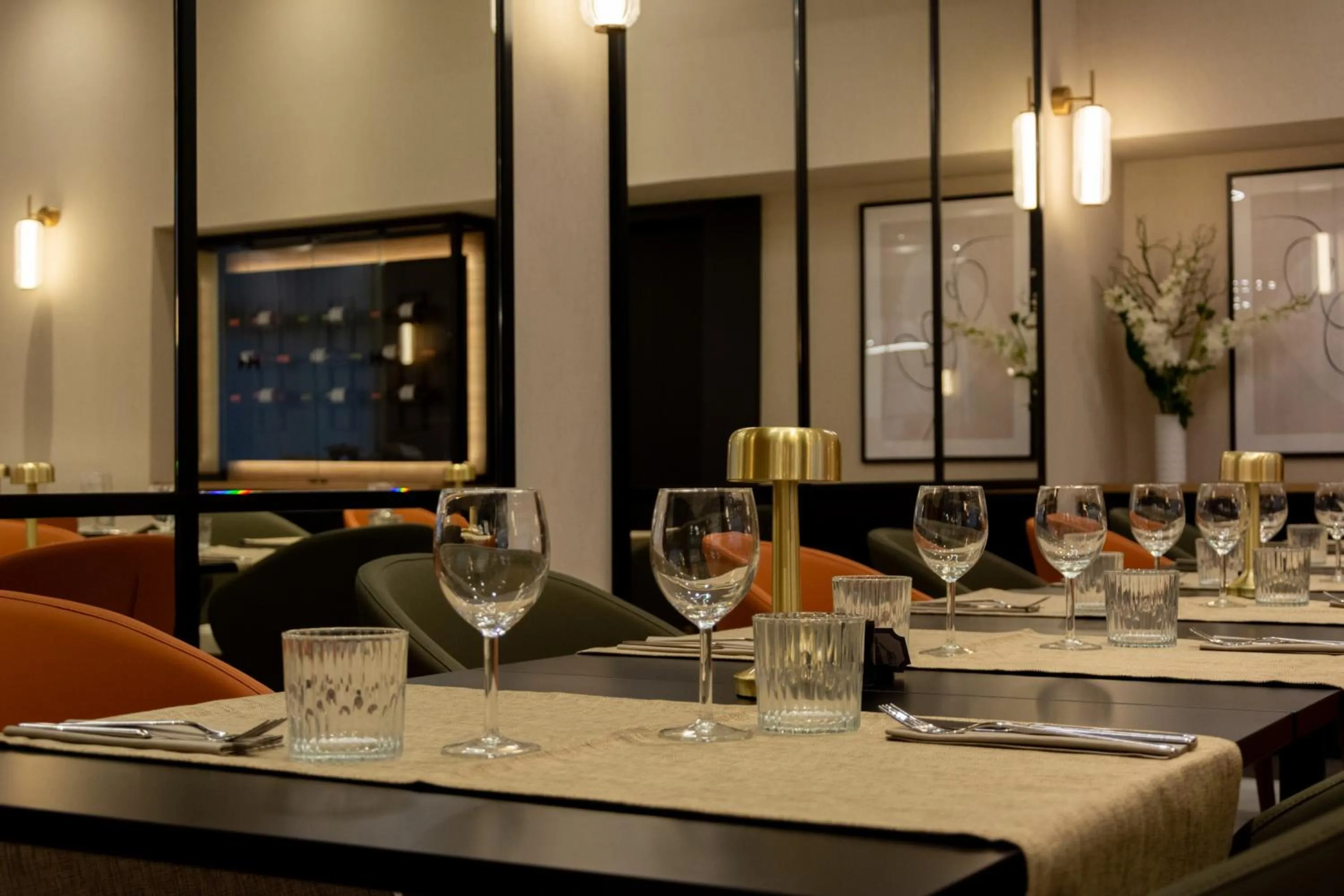 Restaurant/places to eat in VIP Executive Zurique Hotel