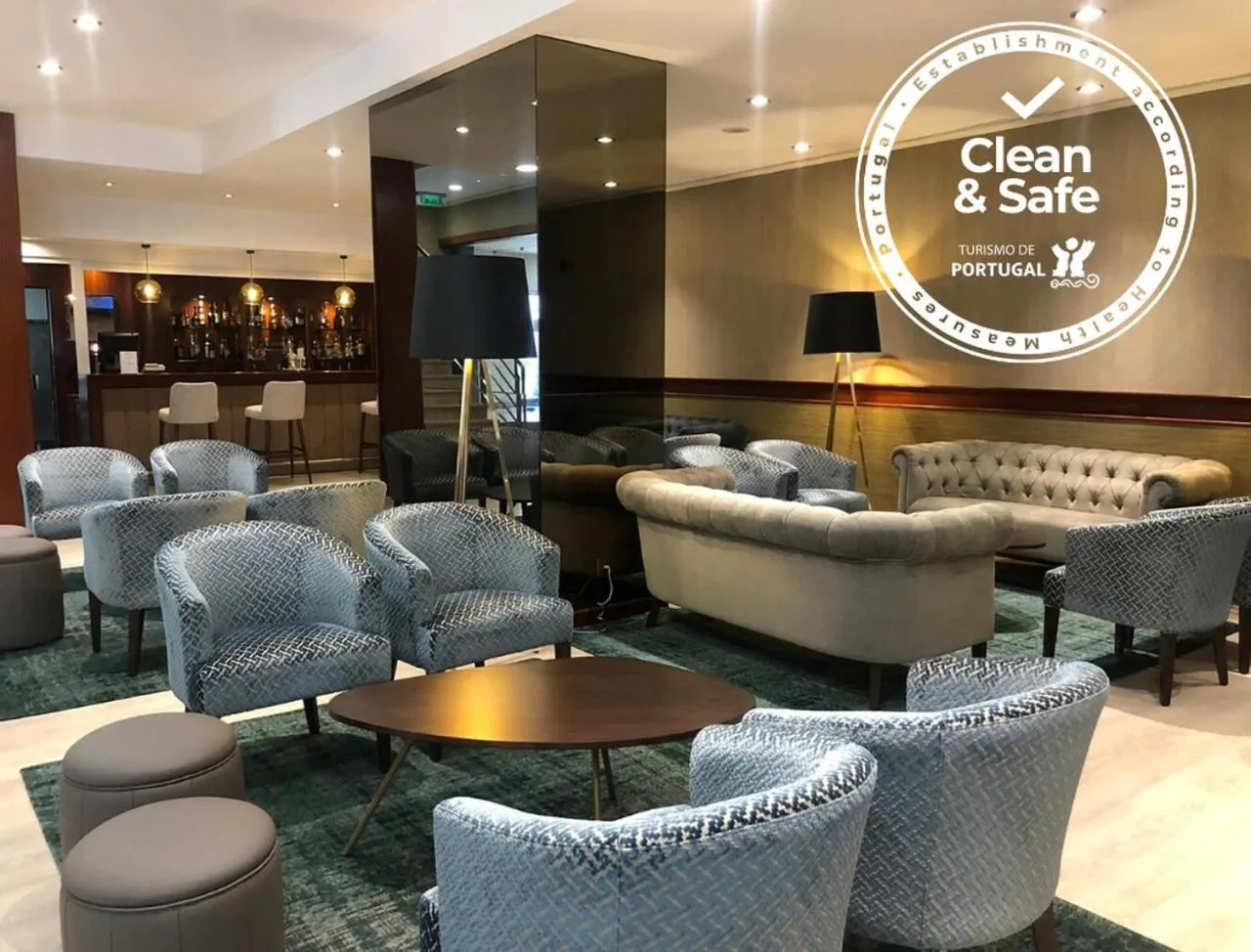 Lounge or bar in VIP Executive Zurique Hotel