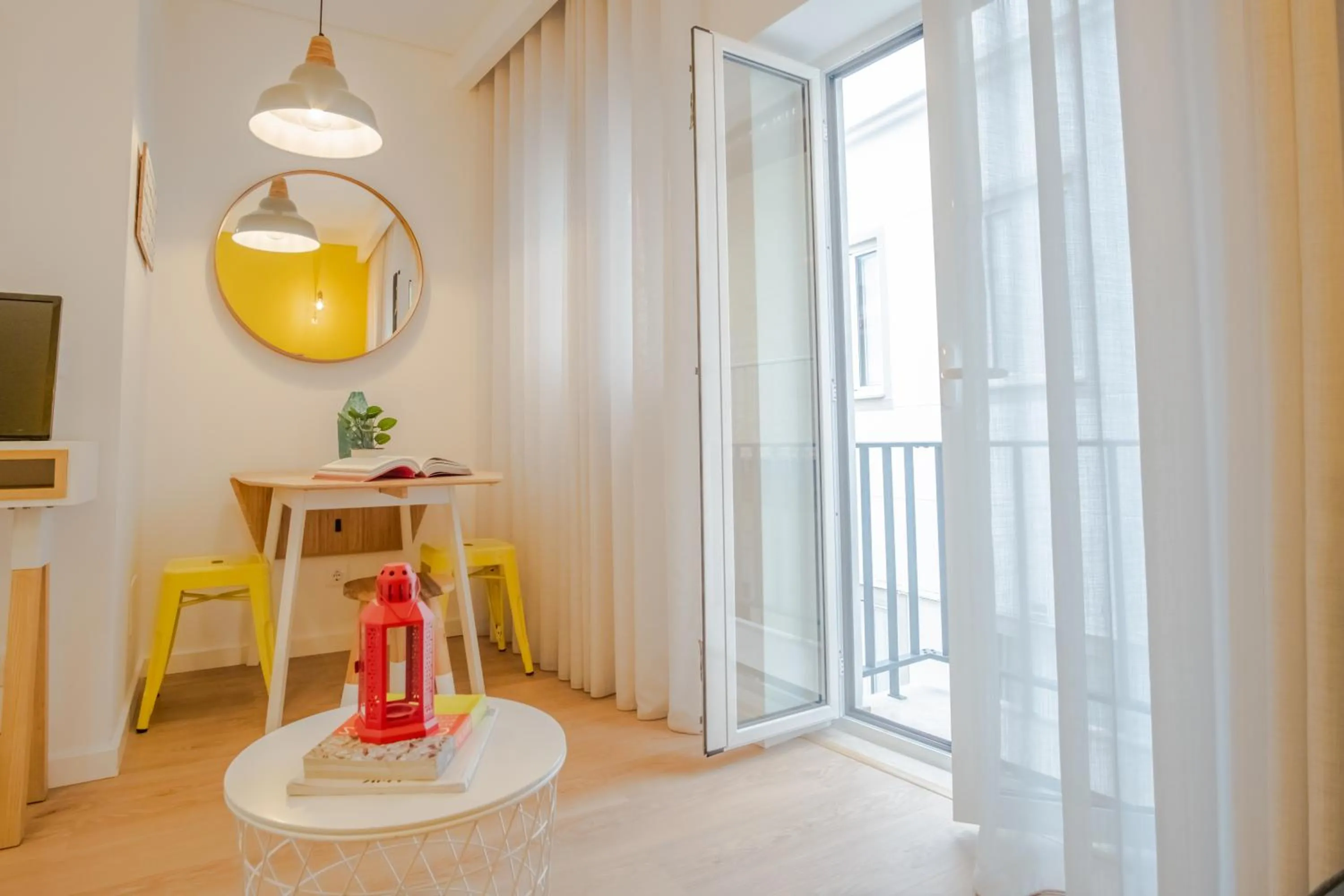 Dining area in Feel Nazaré - Boutique Apartments