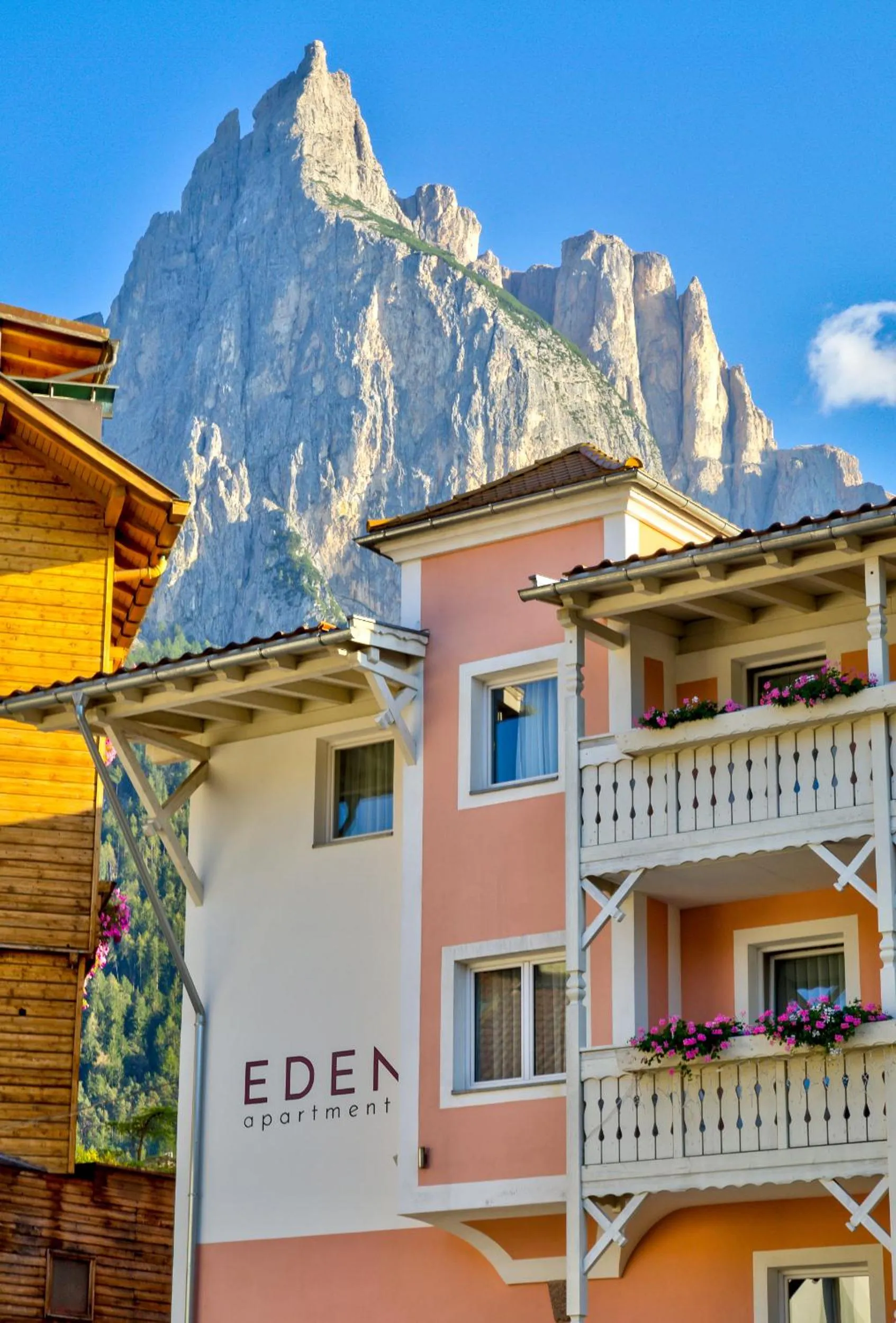 Facade/entrance in Eden Apartments