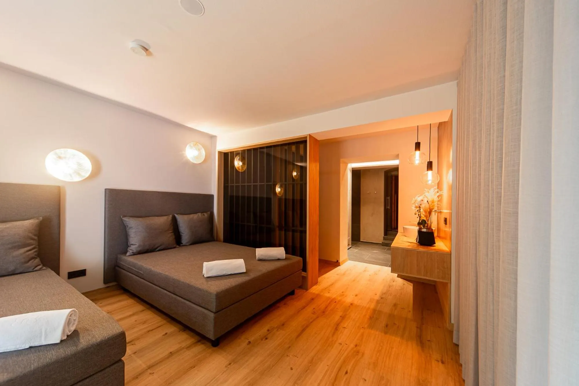 Sauna, Bed in Eden Apartments