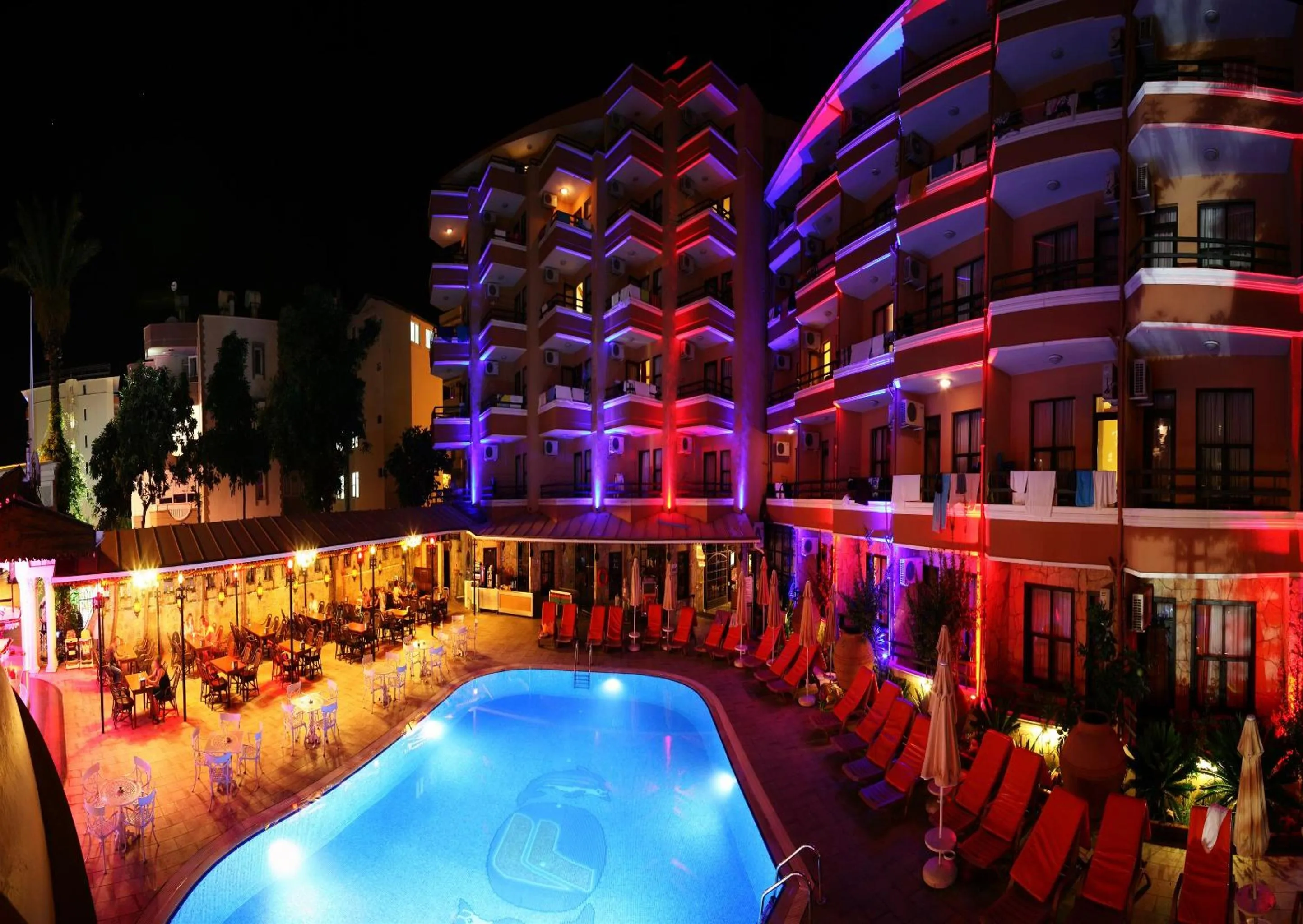 Facade/entrance in Kleopatra Fatih Hotel