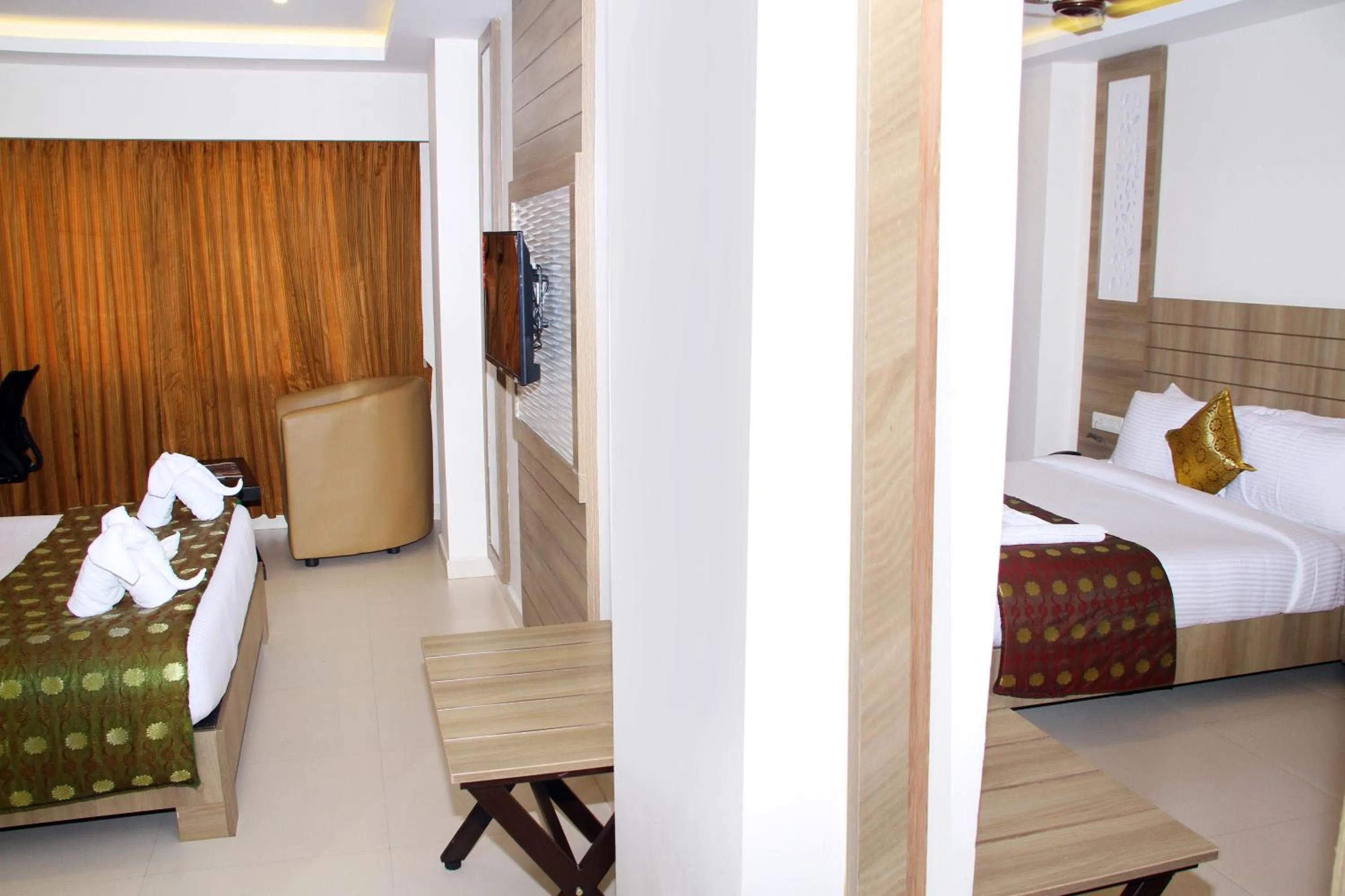 Living room, Bed in Vinayaga by Poppys ,Kumbakonam