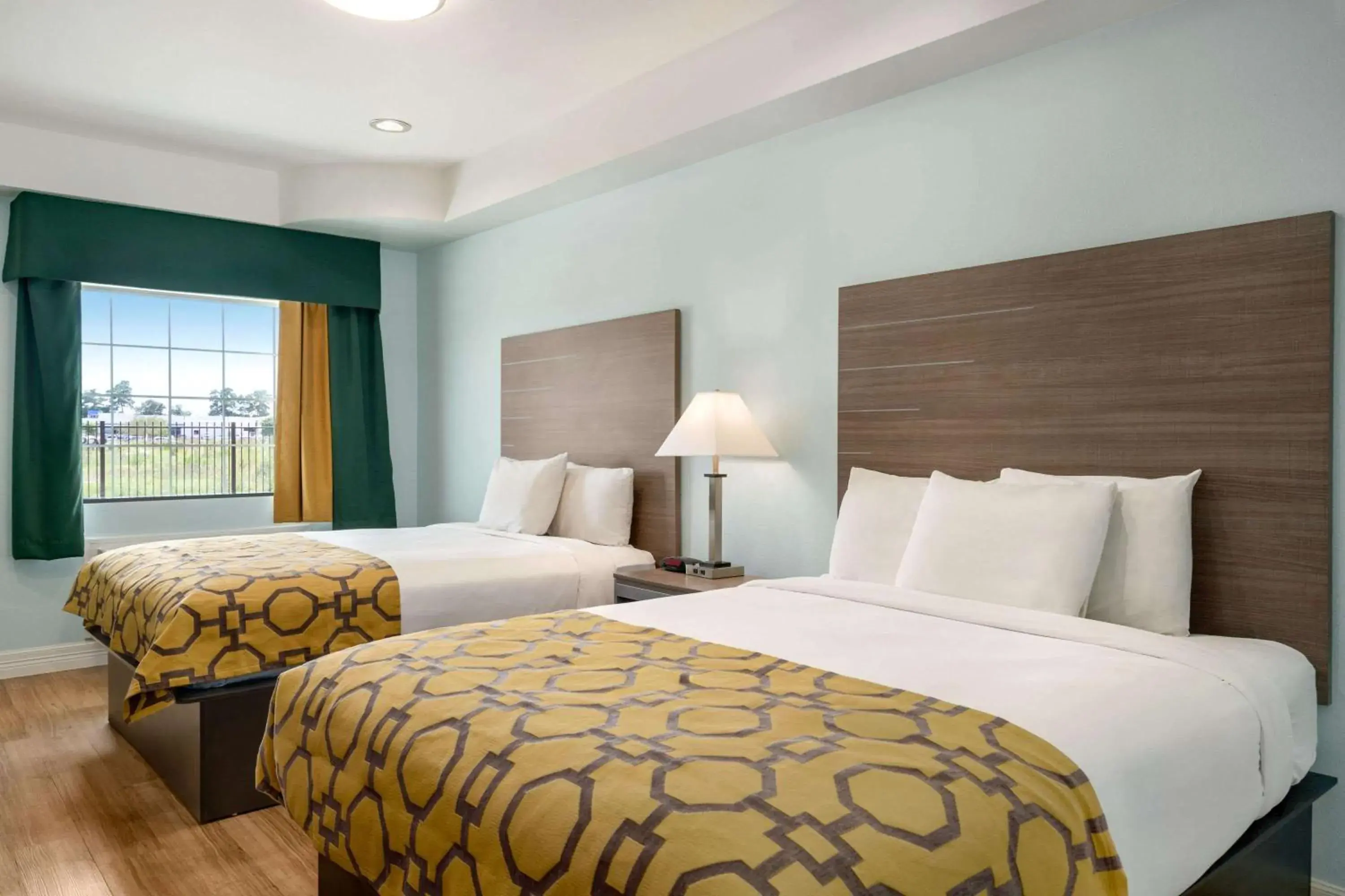 Photo of the whole room, Bed in Baymont by Wyndham Kingwood Photo of the whole room, Bed in Baymont by Wyndham Kingwood