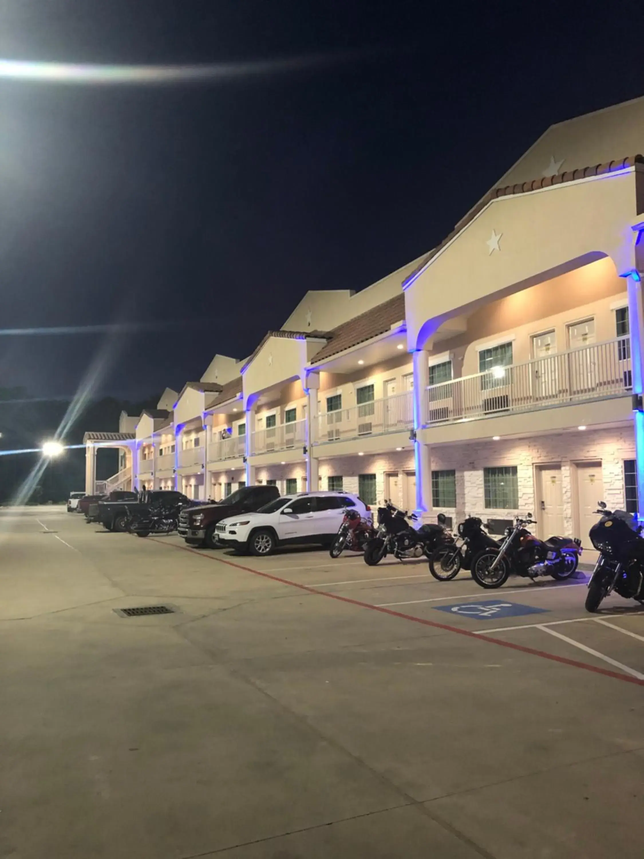 Property building in Baymont by Wyndham Kingwood Property building in Baymont by Wyndham Kingwood