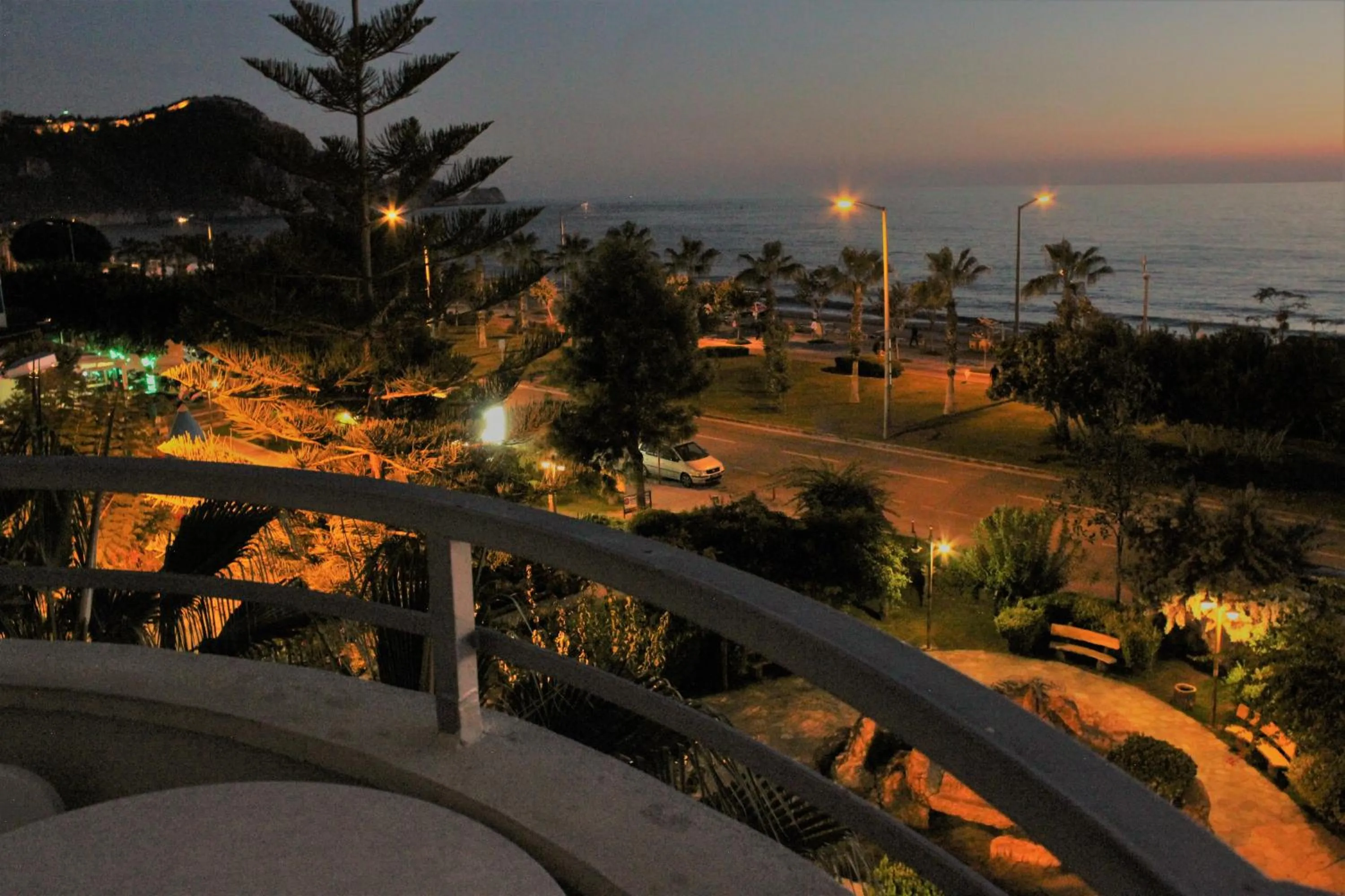 Night in Belle Ocean Apart Otel