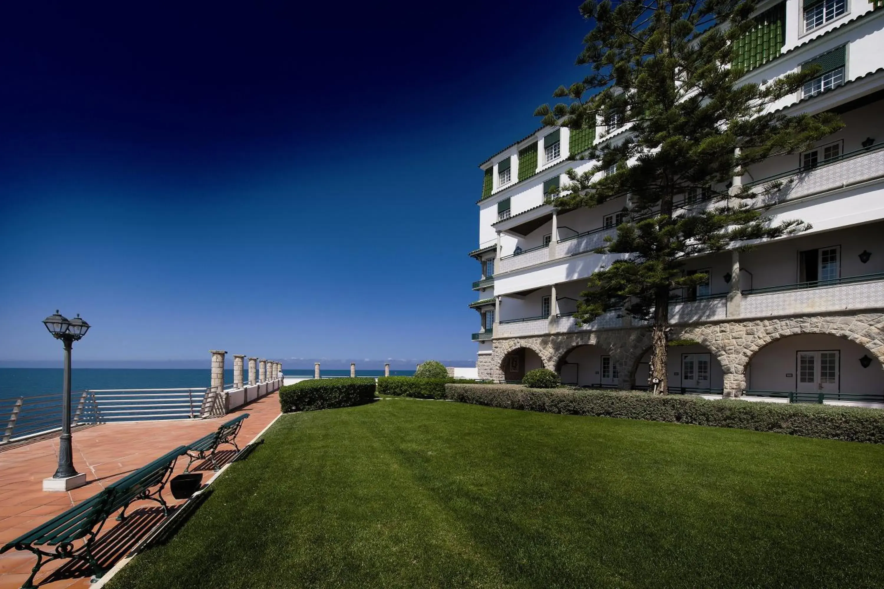 Facade/entrance in Vila Gale Ericeira Facade/entrance in Vila Gale Ericeira