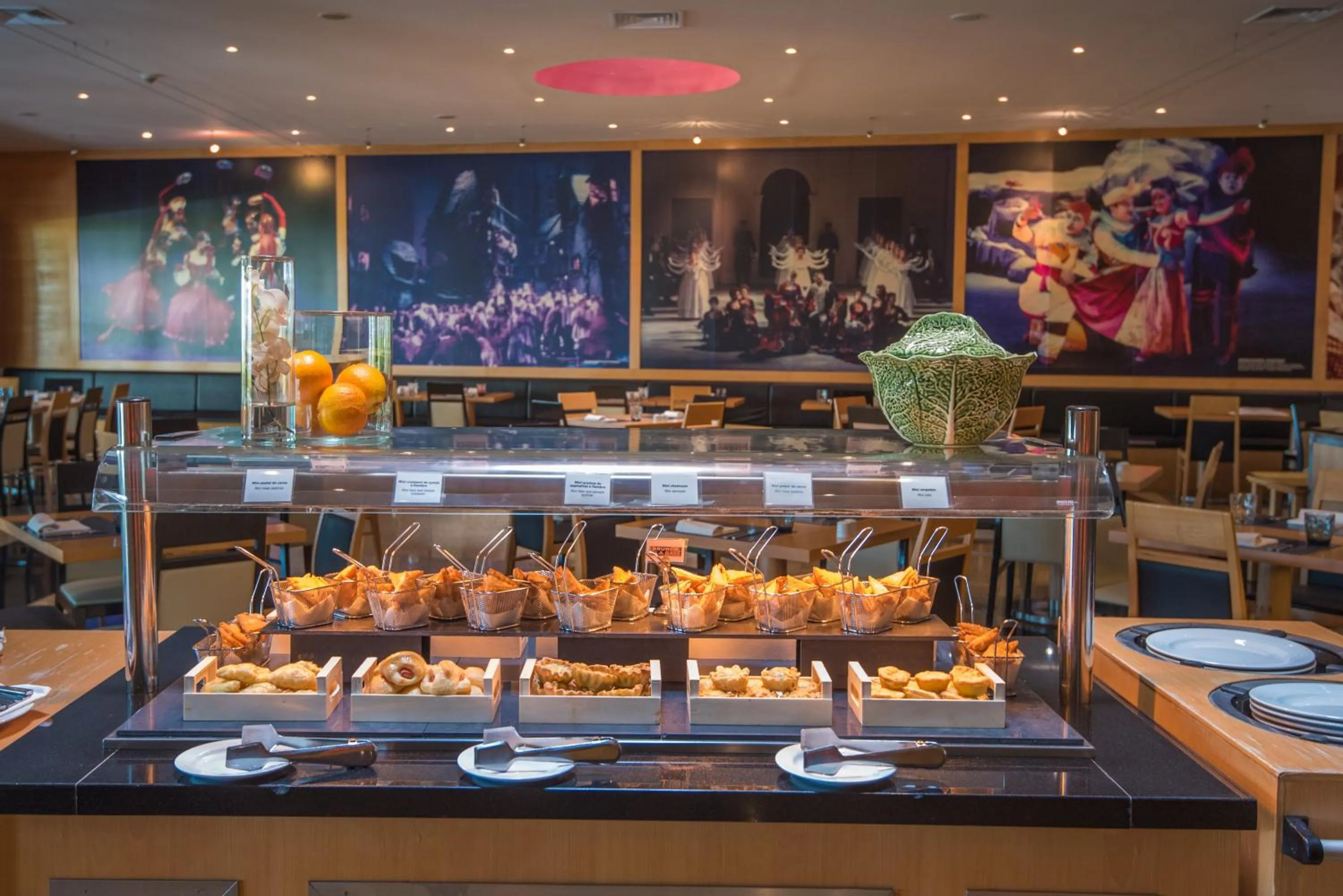 Buffet breakfast in Vila Gale Opera