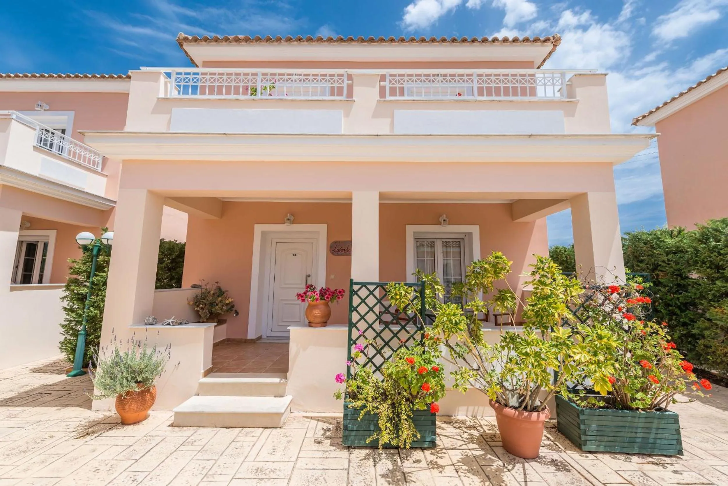 Facade/entrance in Lorenzo Villas with Private Pool, 200m from the beach, by ZanteWize