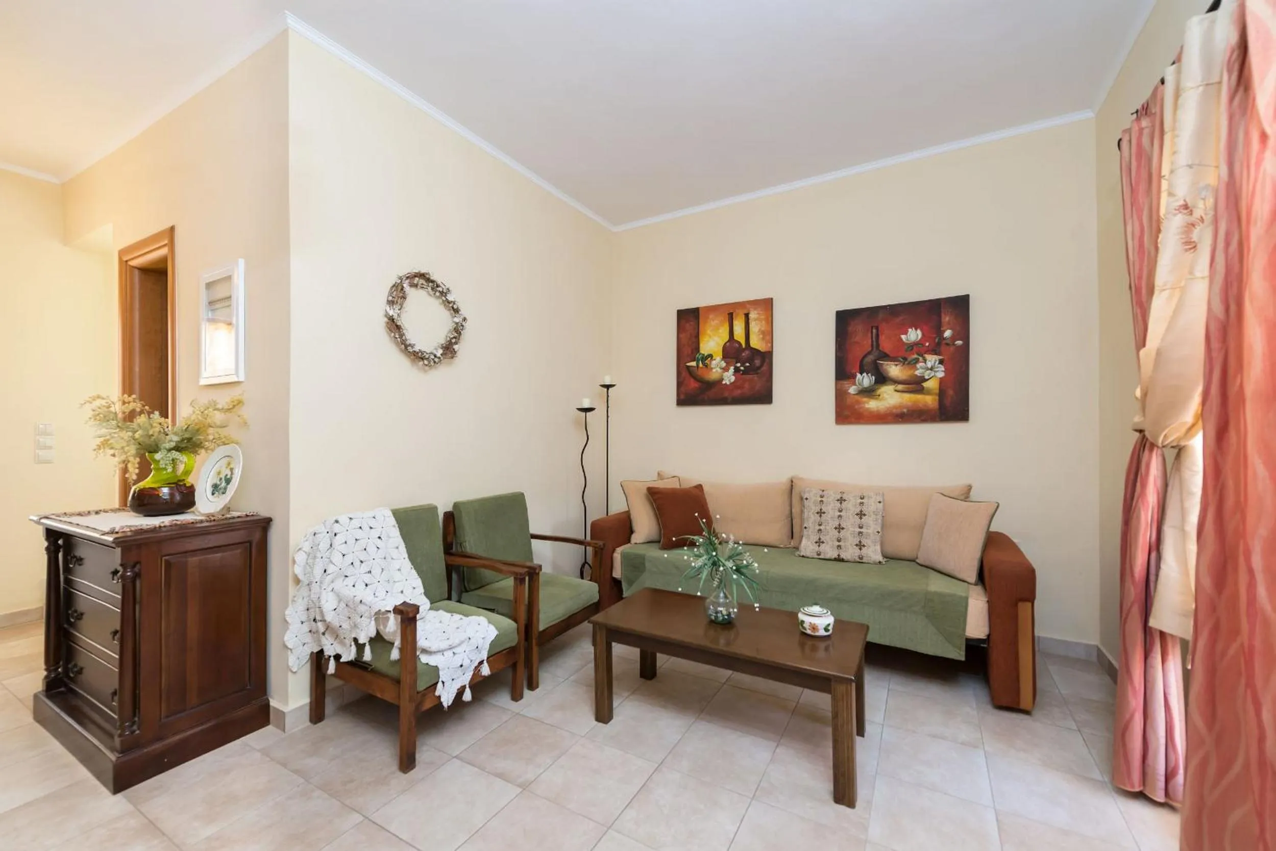 Living room in Lorenzo Villas with Private Pool, 200m from the beach, by ZanteWize