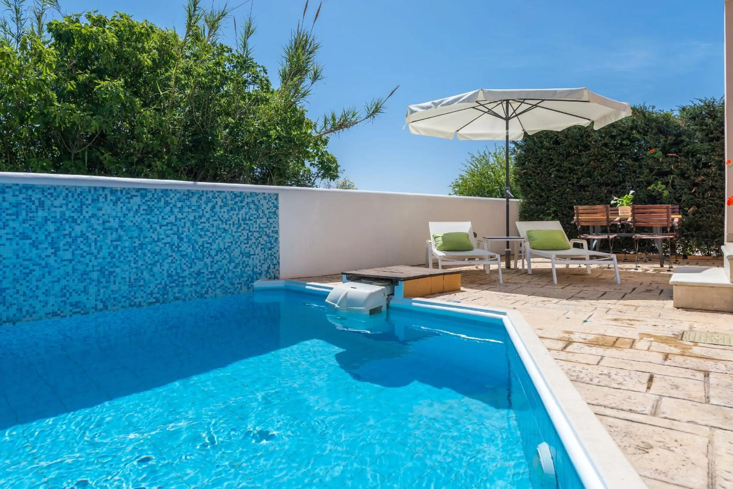 Swimming pool in Lorenzo Villas with Private Pool, 200m from the beach, by ZanteWize