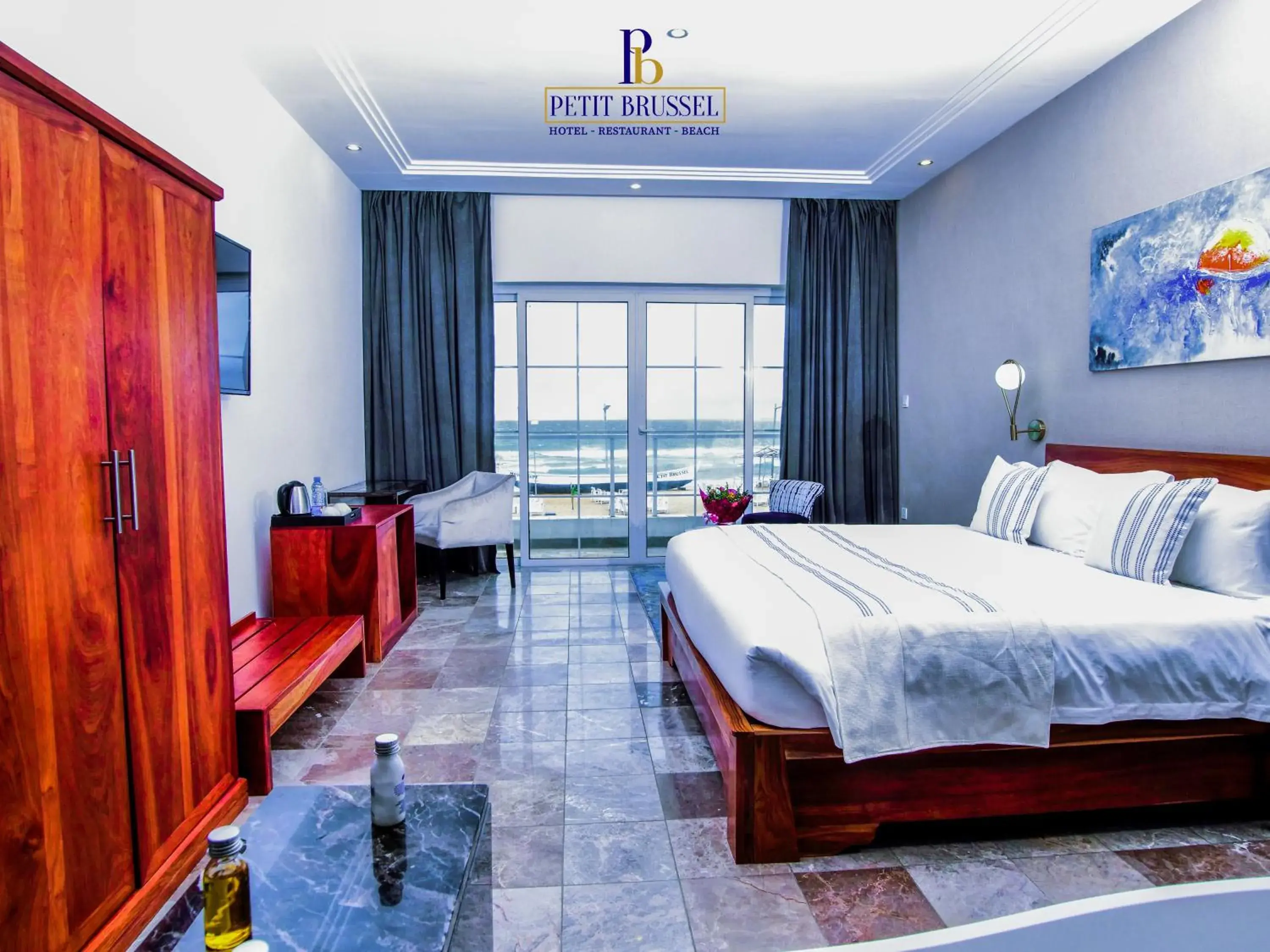 Photo of the whole room, Bed in Hotel Petit Brussel Photo of the whole room, Bed in Hotel Petit Brussel