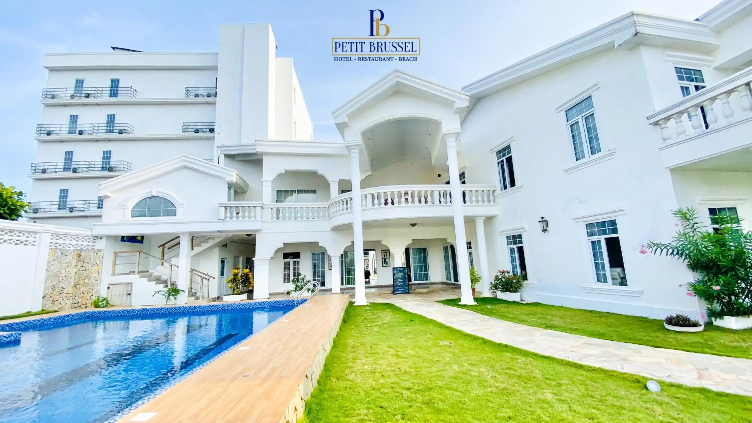 Property building in Hotel Petit Brussel Property building in Hotel Petit Brussel