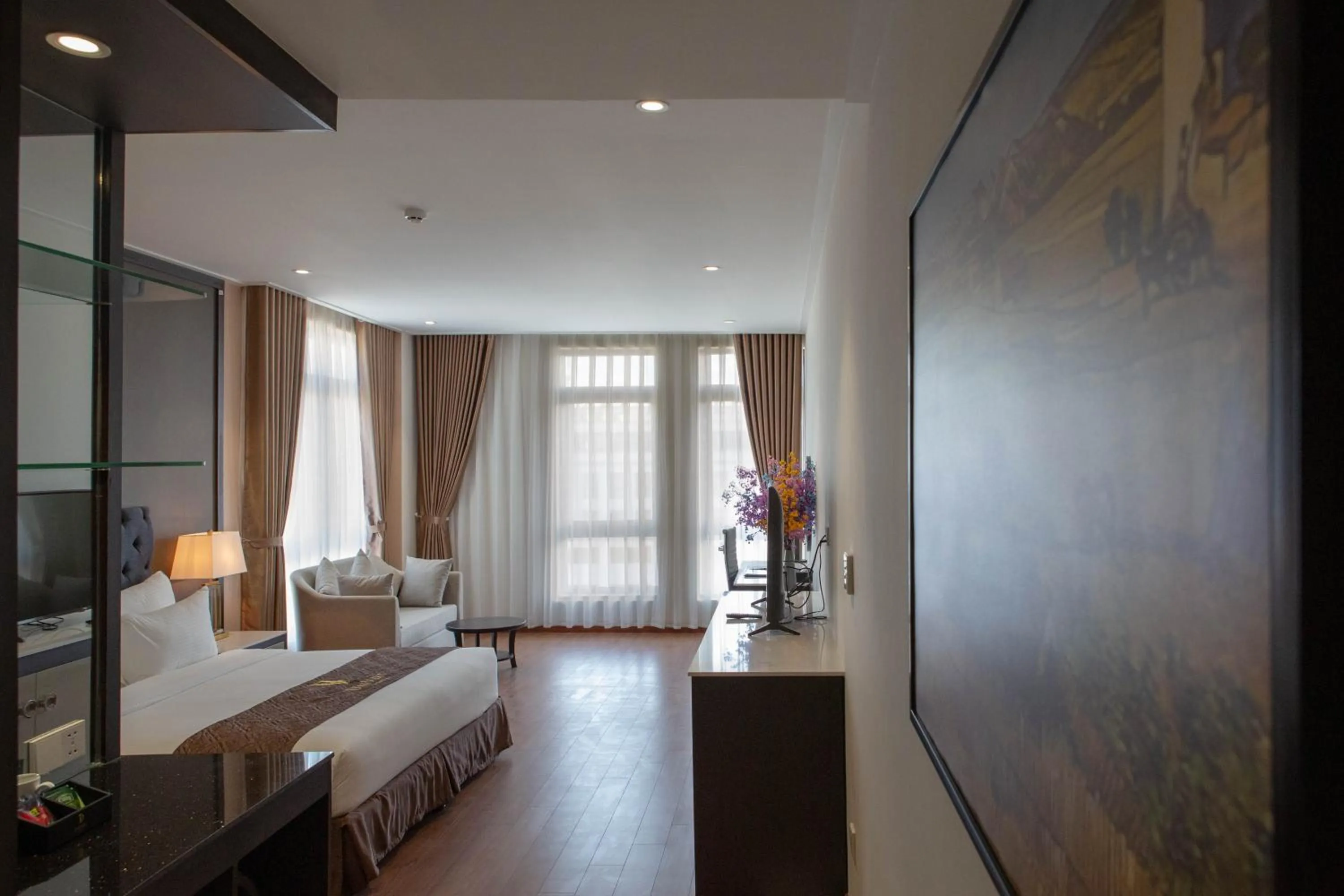 Photo of the whole room, Bed in Dai Viet Hotel