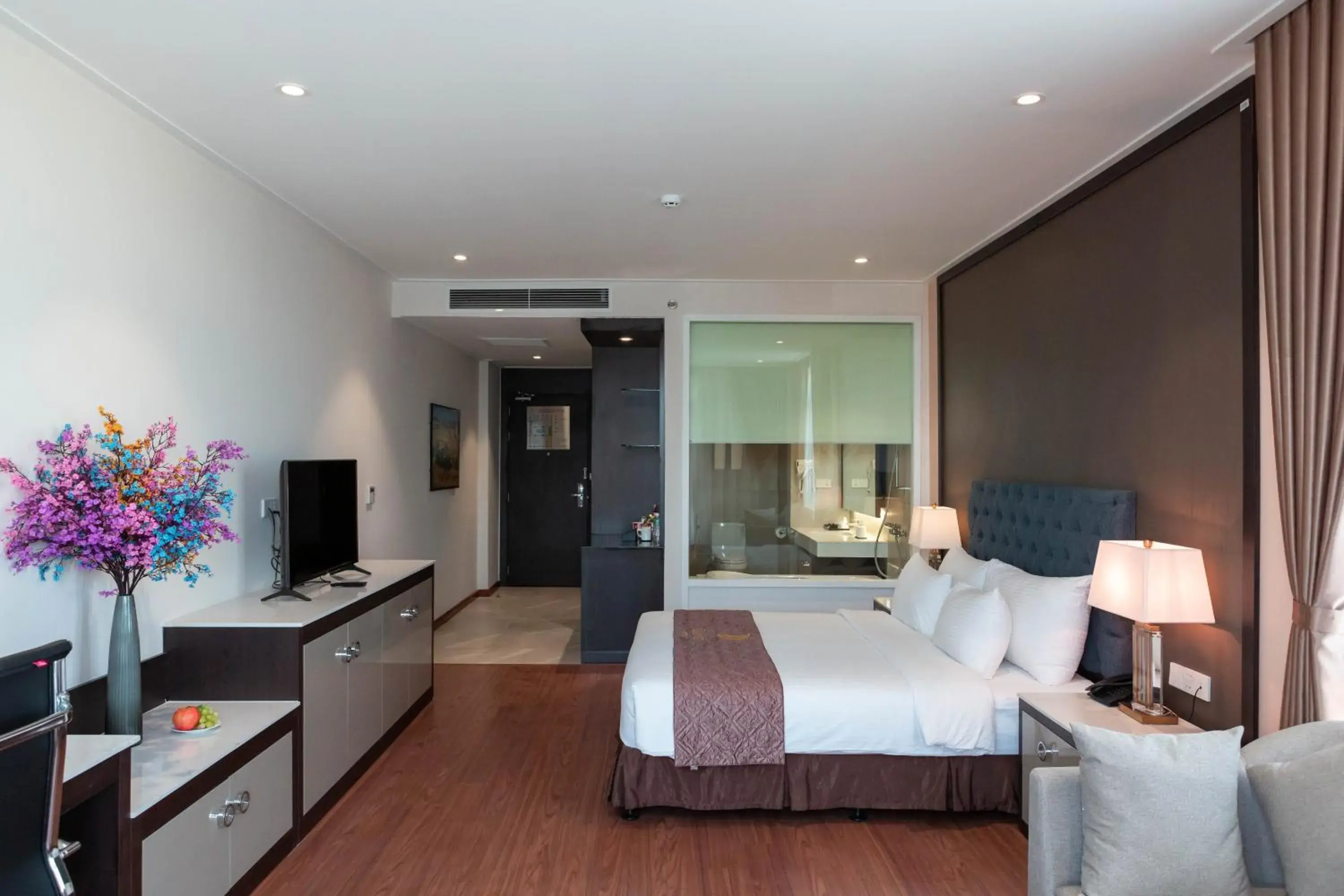 Photo of the whole room, Bed in Dai Viet Hotel Photo of the whole room, Bed in Dai Viet Hotel