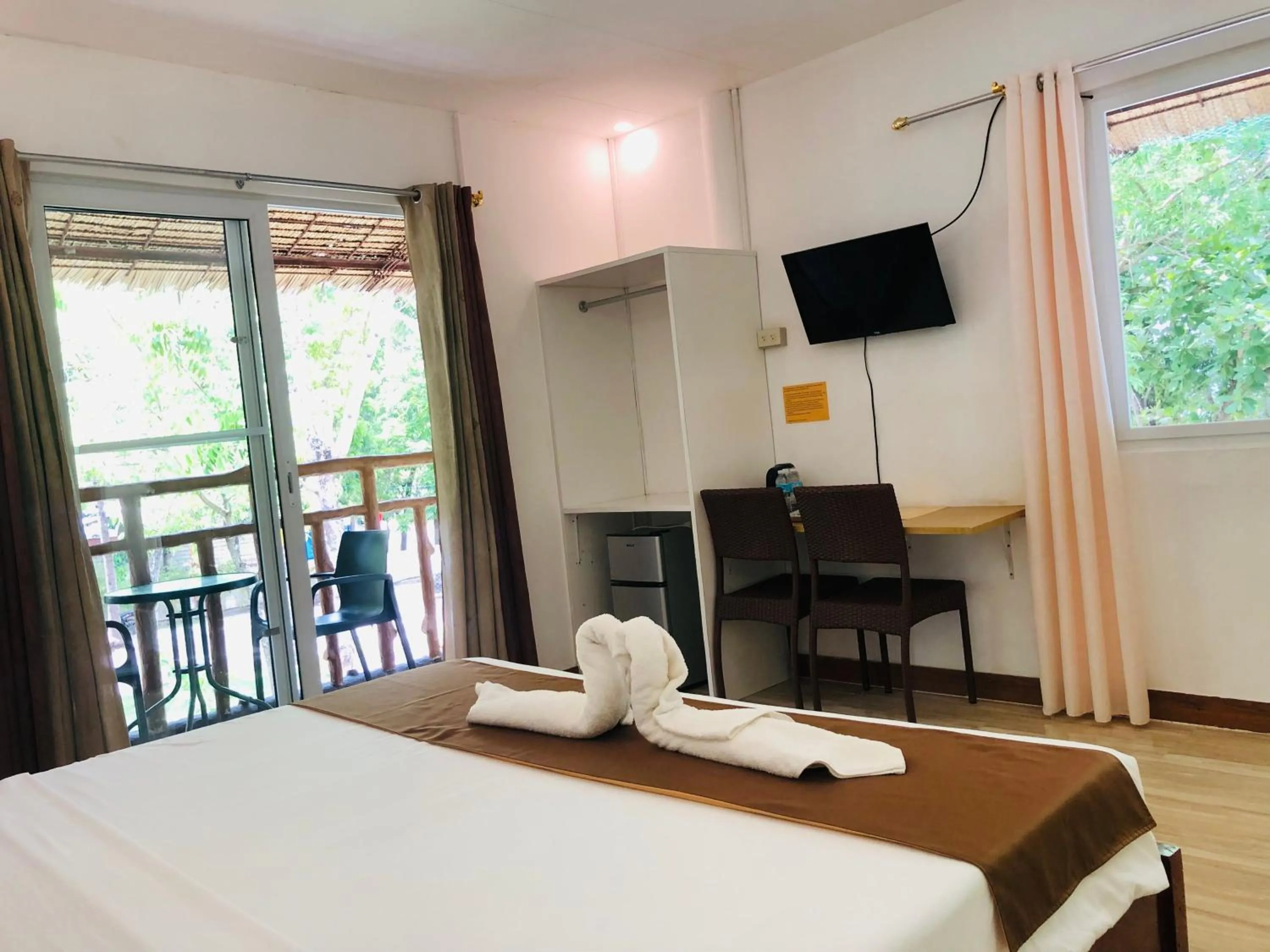 Bed in Santander Pebble Beach Resort