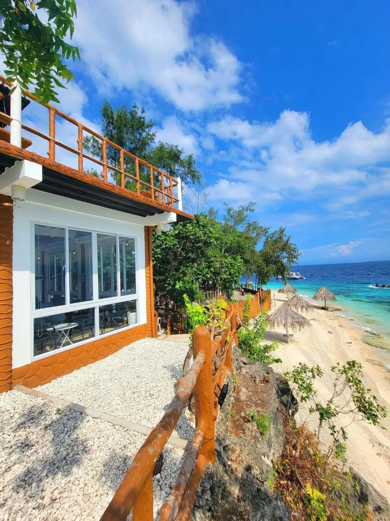 Coffee/tea facilities in Santander Pebble Beach Resort