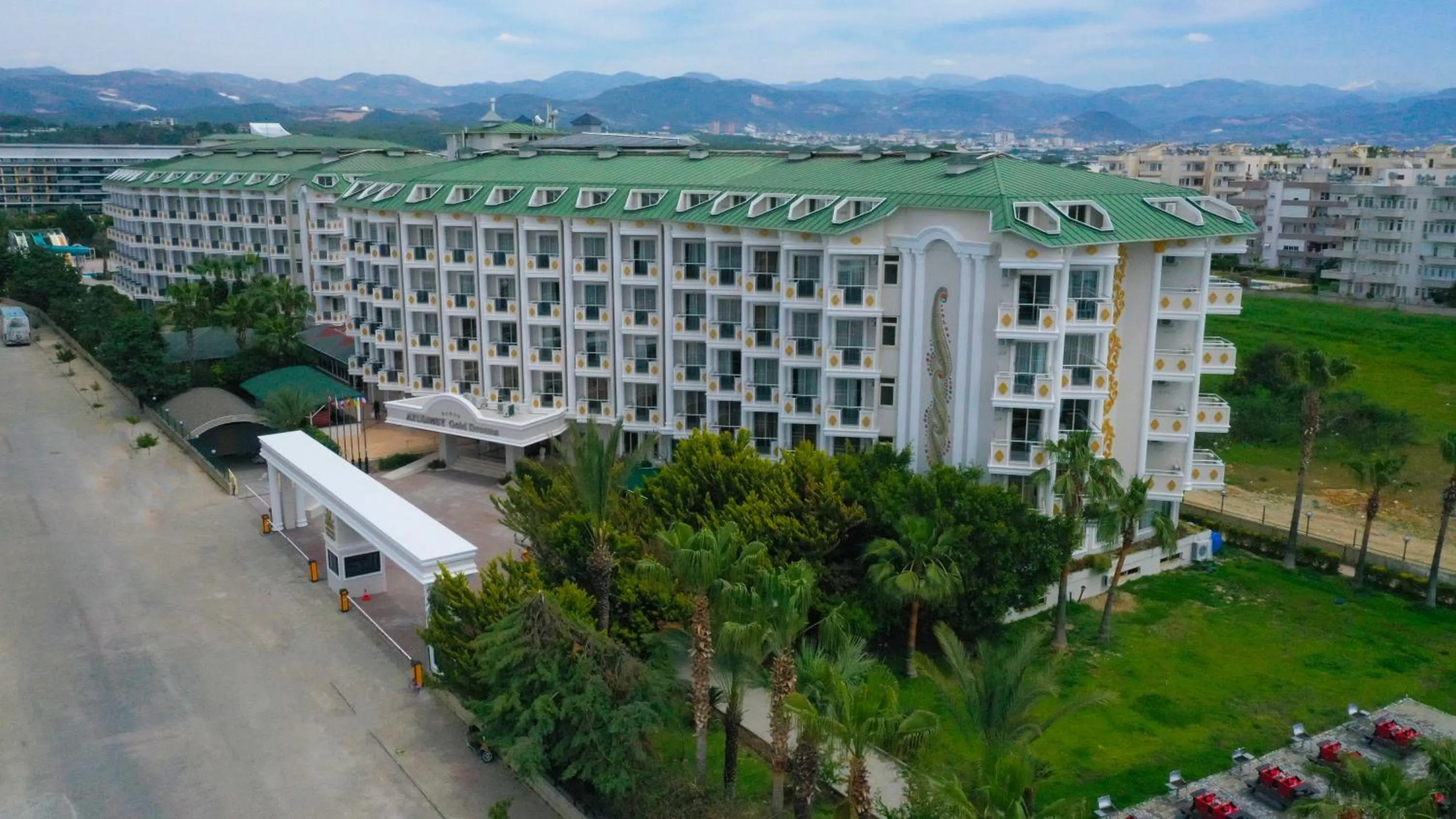 Property building in Aydinbey Gold Dreams - Ultra All Inclusive