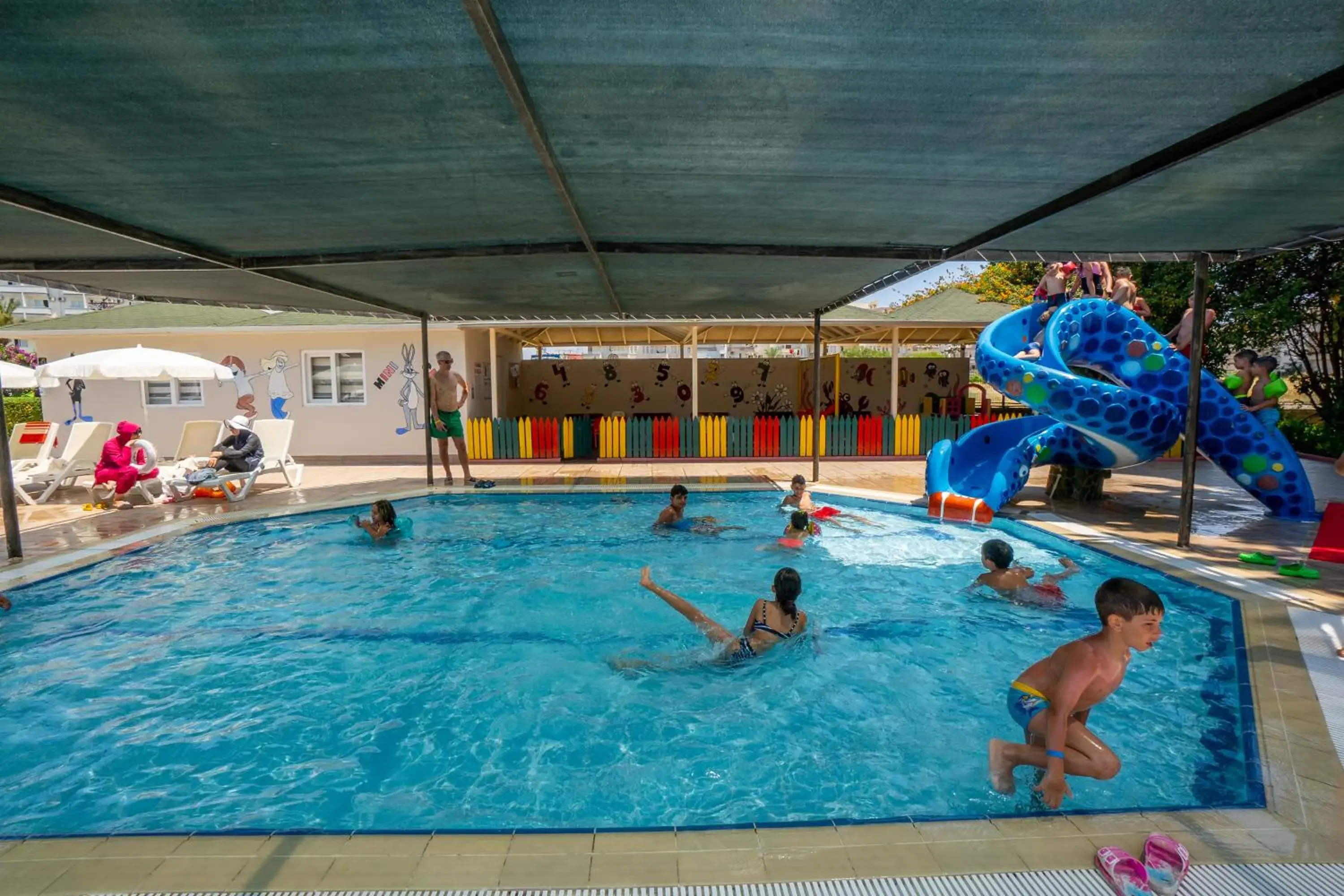 People in Aydinbey Gold Dreams - Ultra All Inclusive People in Aydinbey Gold Dreams - Ultra All Inclusive