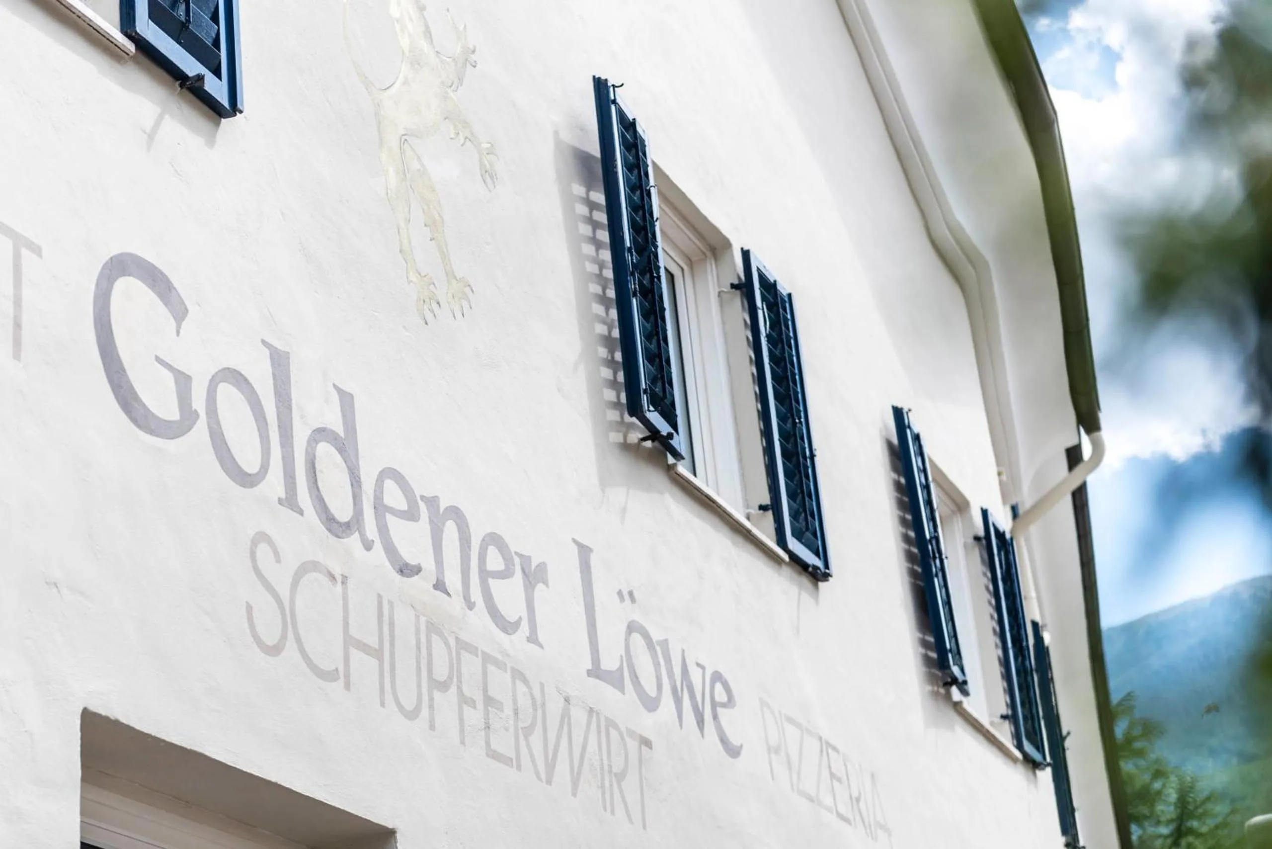 Property logo or sign in Goldener Löwe - Anno 1773