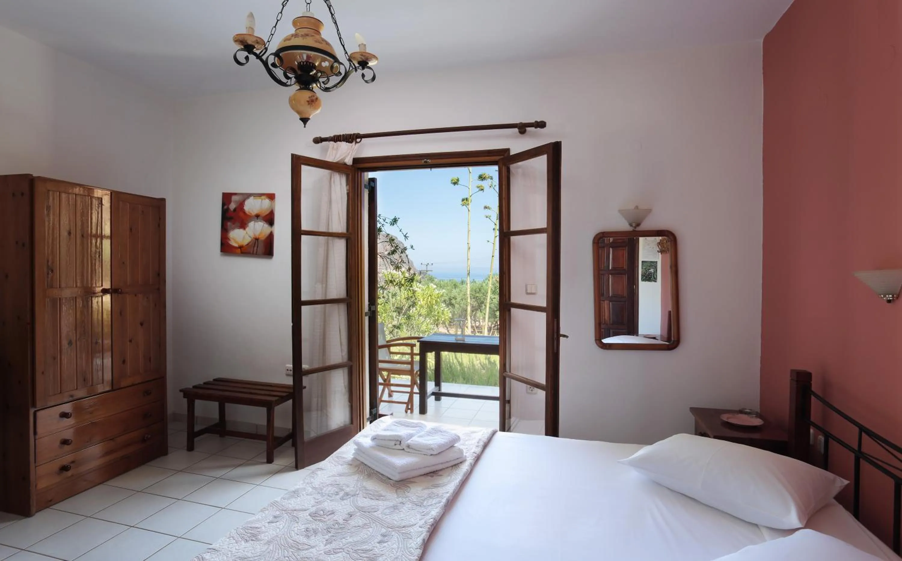 Balcony/Terrace, Bed in Monemvasia Village (ex Topalti)