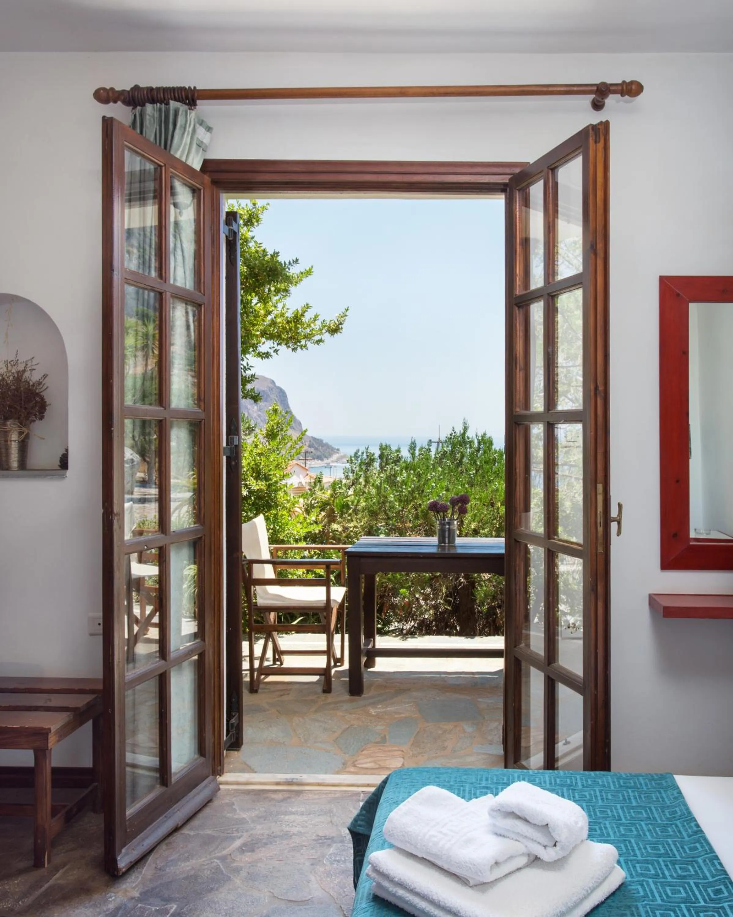 Balcony/Terrace, Bed in Monemvasia Village (ex Topalti)