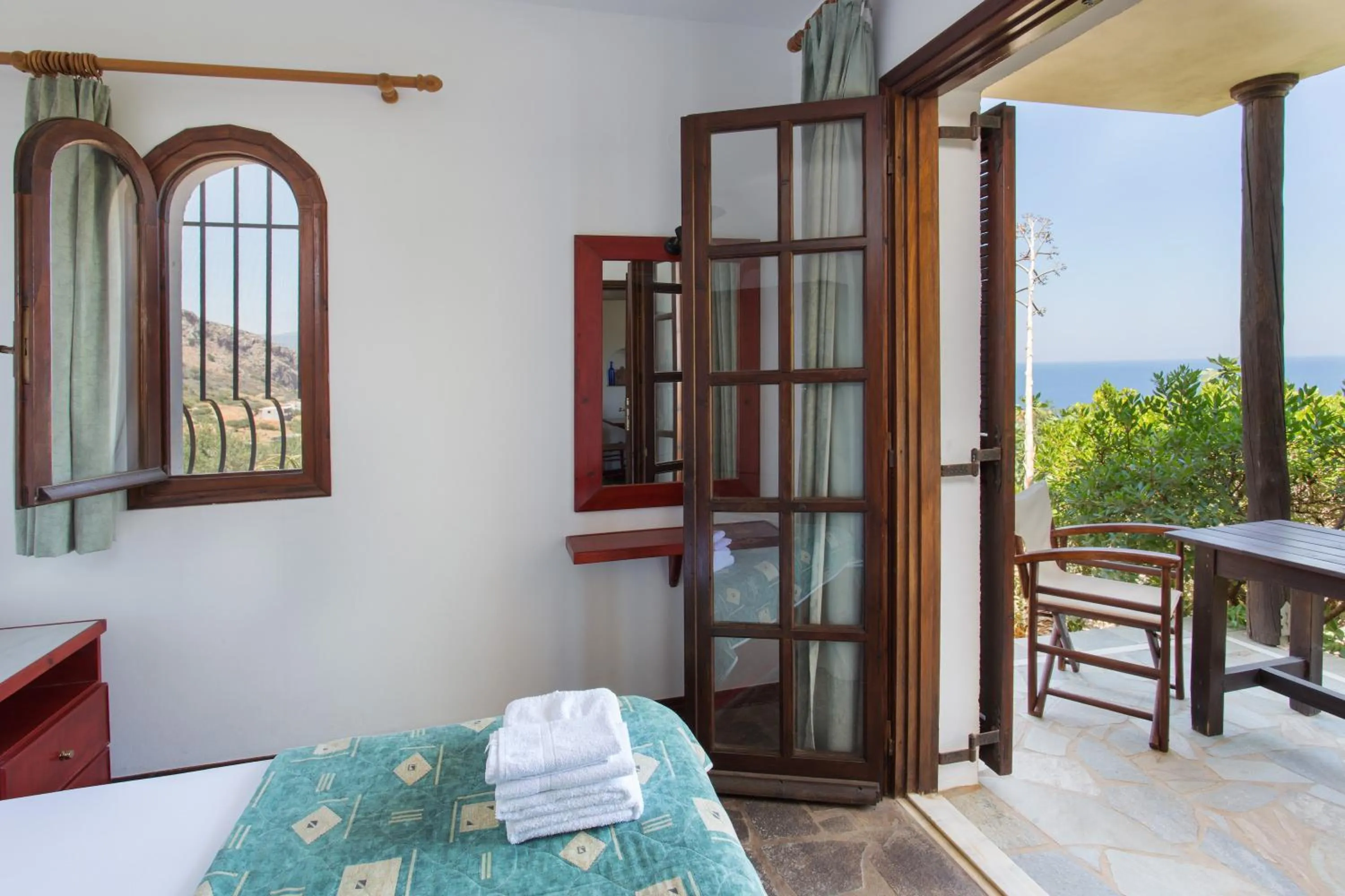 Balcony/Terrace, Bed in Monemvasia Village (ex Topalti)