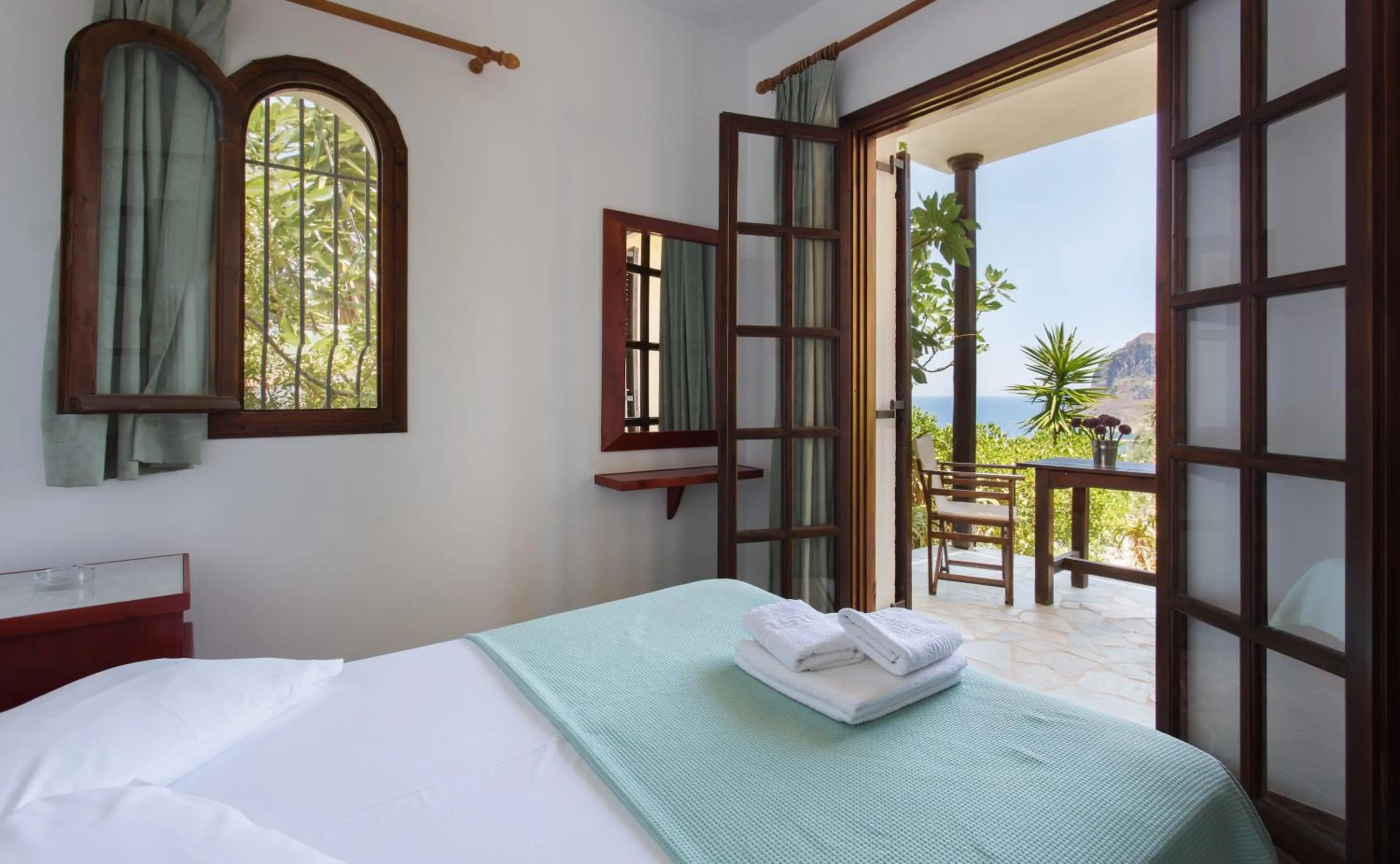 Balcony/Terrace, Bed in Monemvasia Village (ex Topalti)