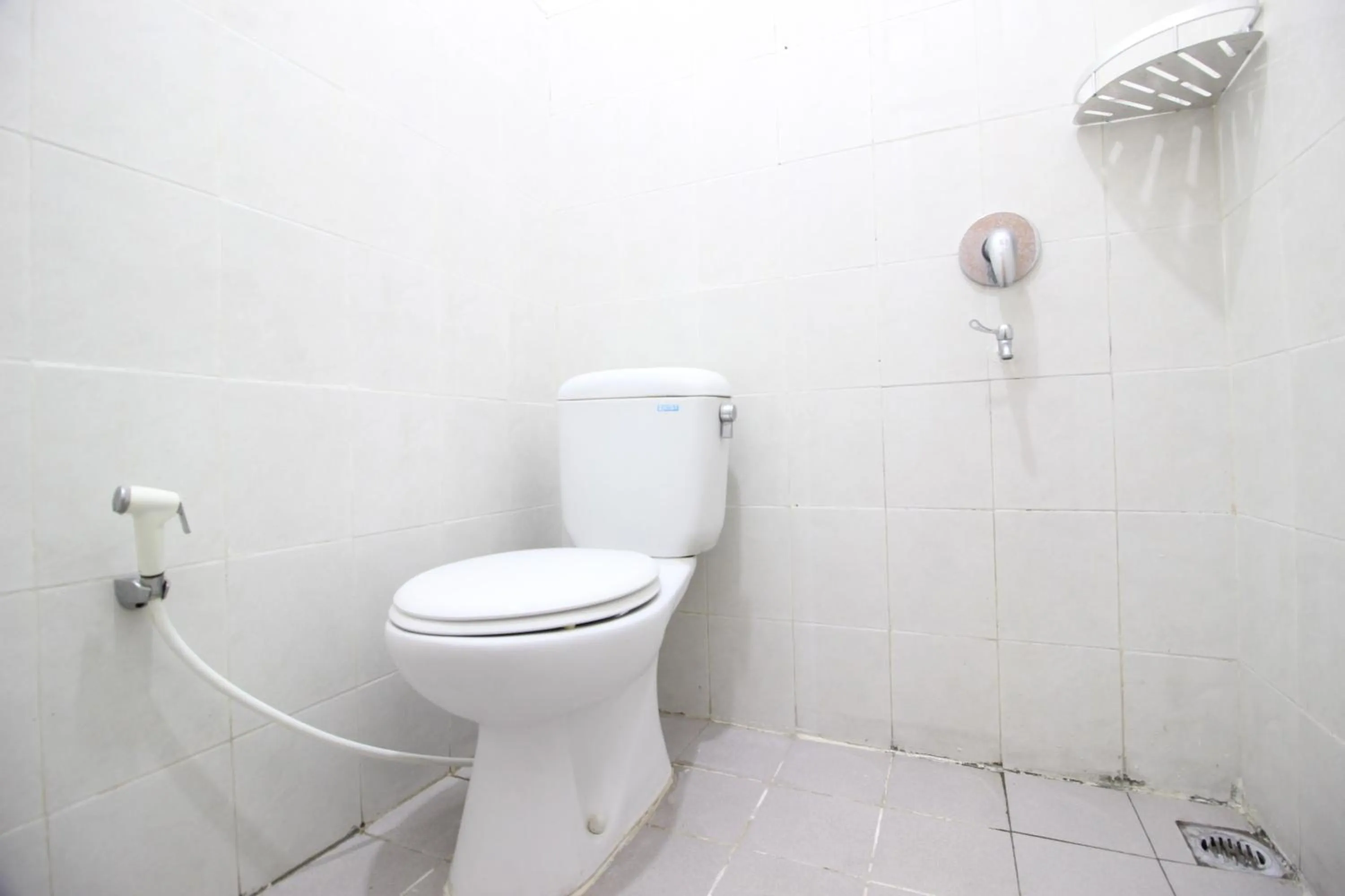 Bathroom in RedDoorz near UGM 3