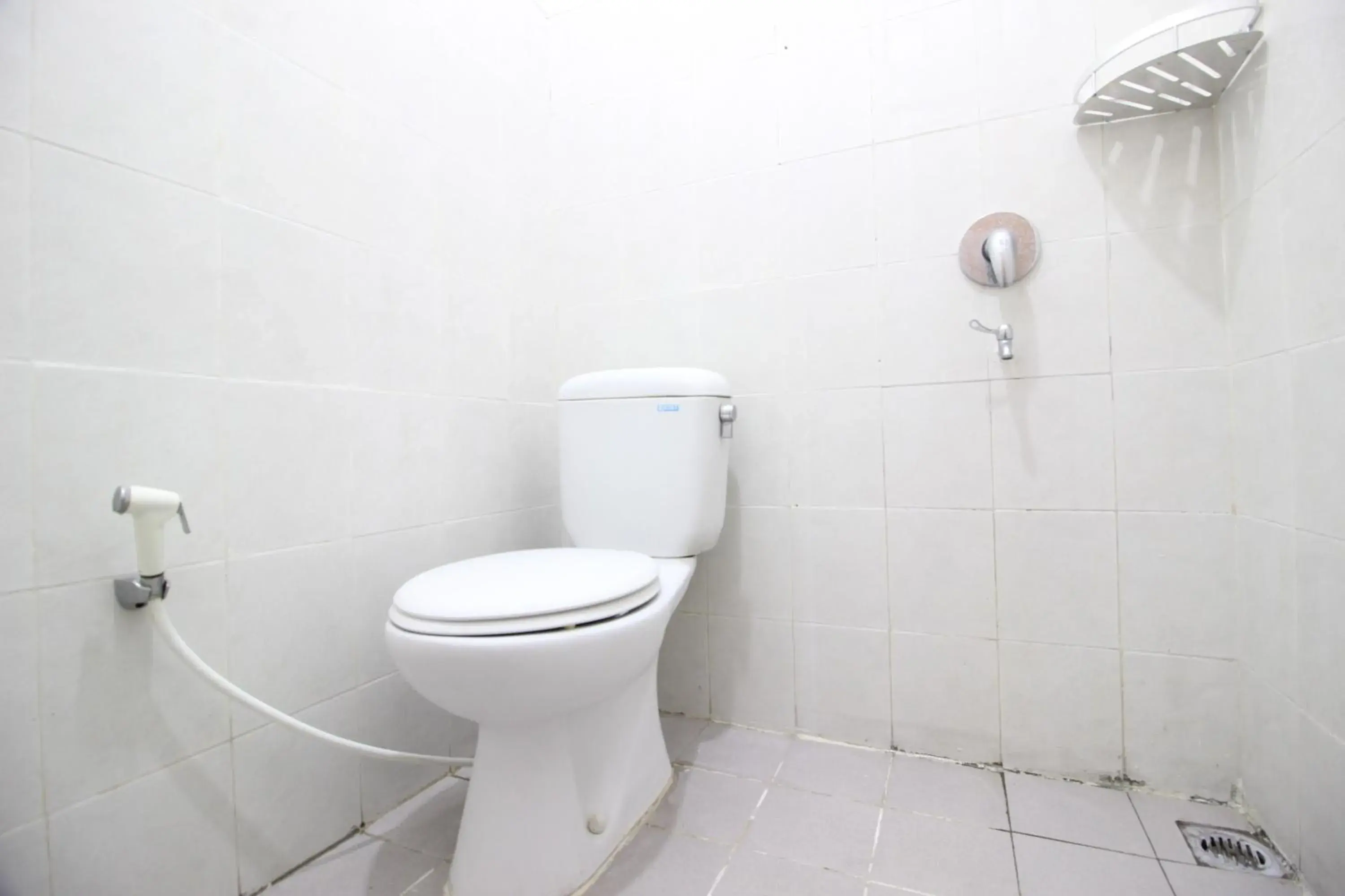 Bathroom in RedDoorz near UGM 3 Bathroom in RedDoorz near UGM 3