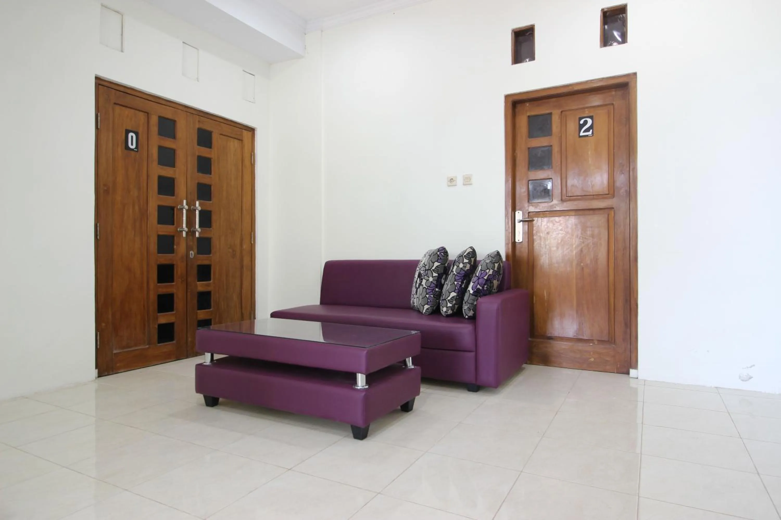 Seating area in RedDoorz near UGM 3
