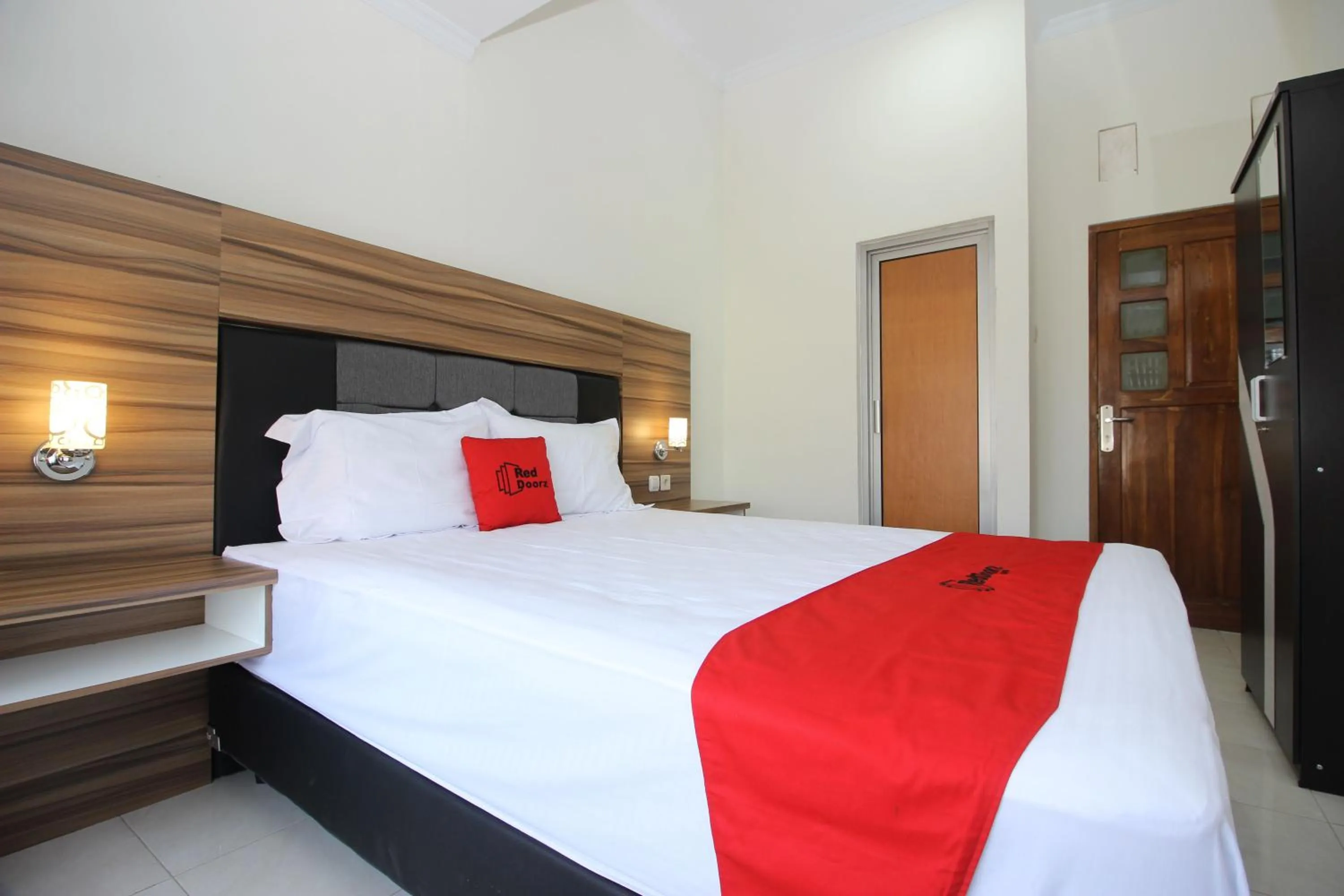 Bedroom, Bed in RedDoorz near UGM 3