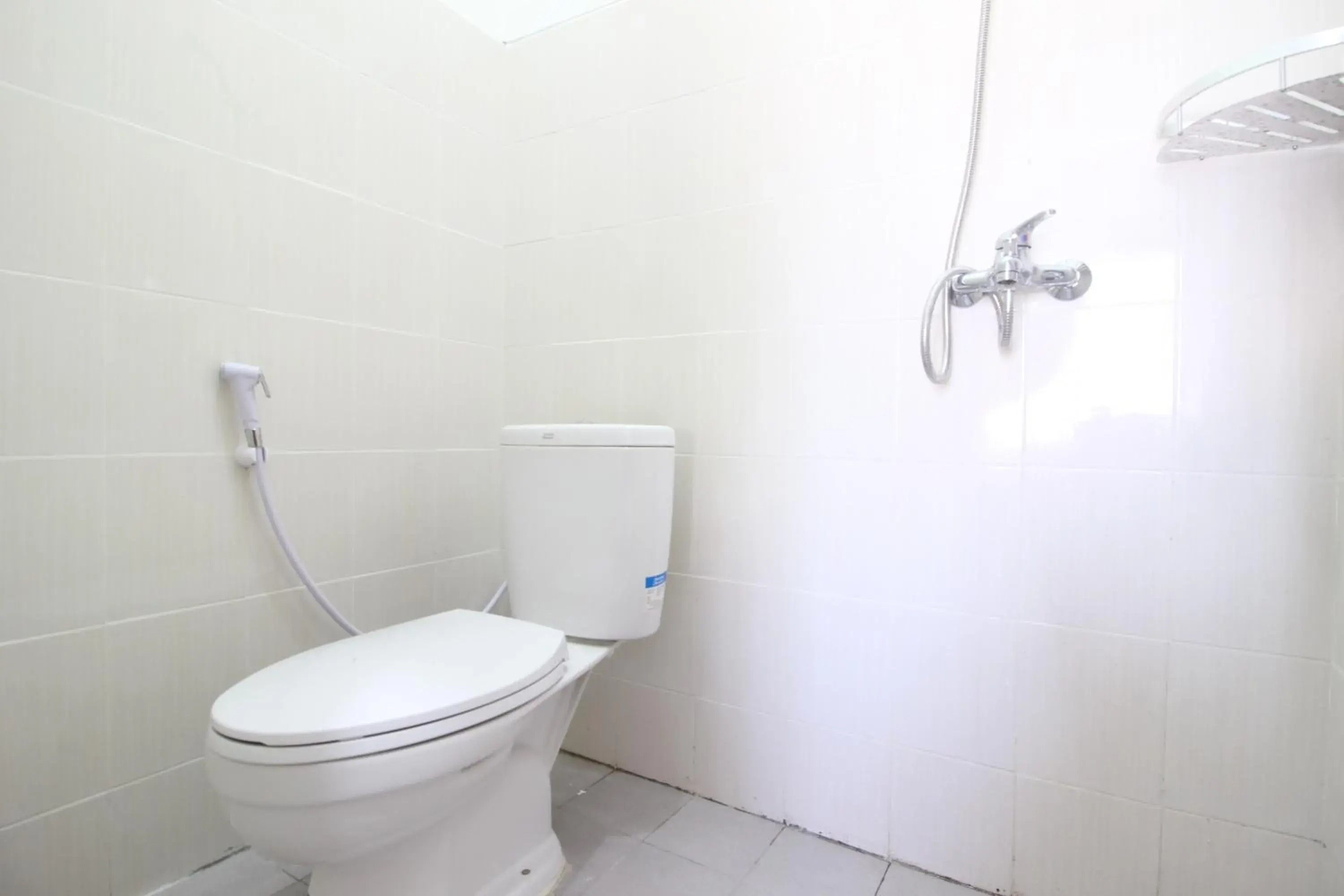 Bathroom in RedDoorz near UGM 3 Bathroom in RedDoorz near UGM 3