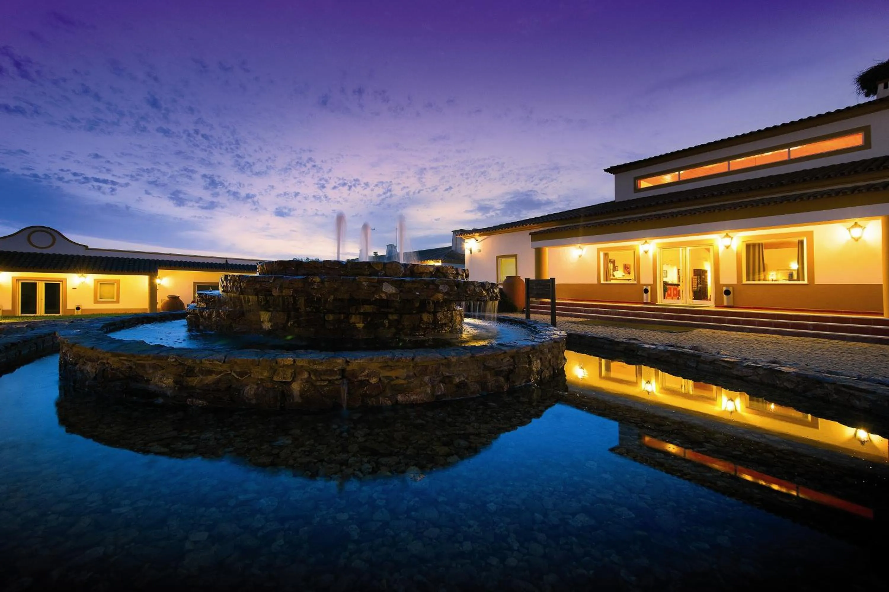 Facade/entrance in Vila Gale Alentejo Vineyard - Clube de Campo