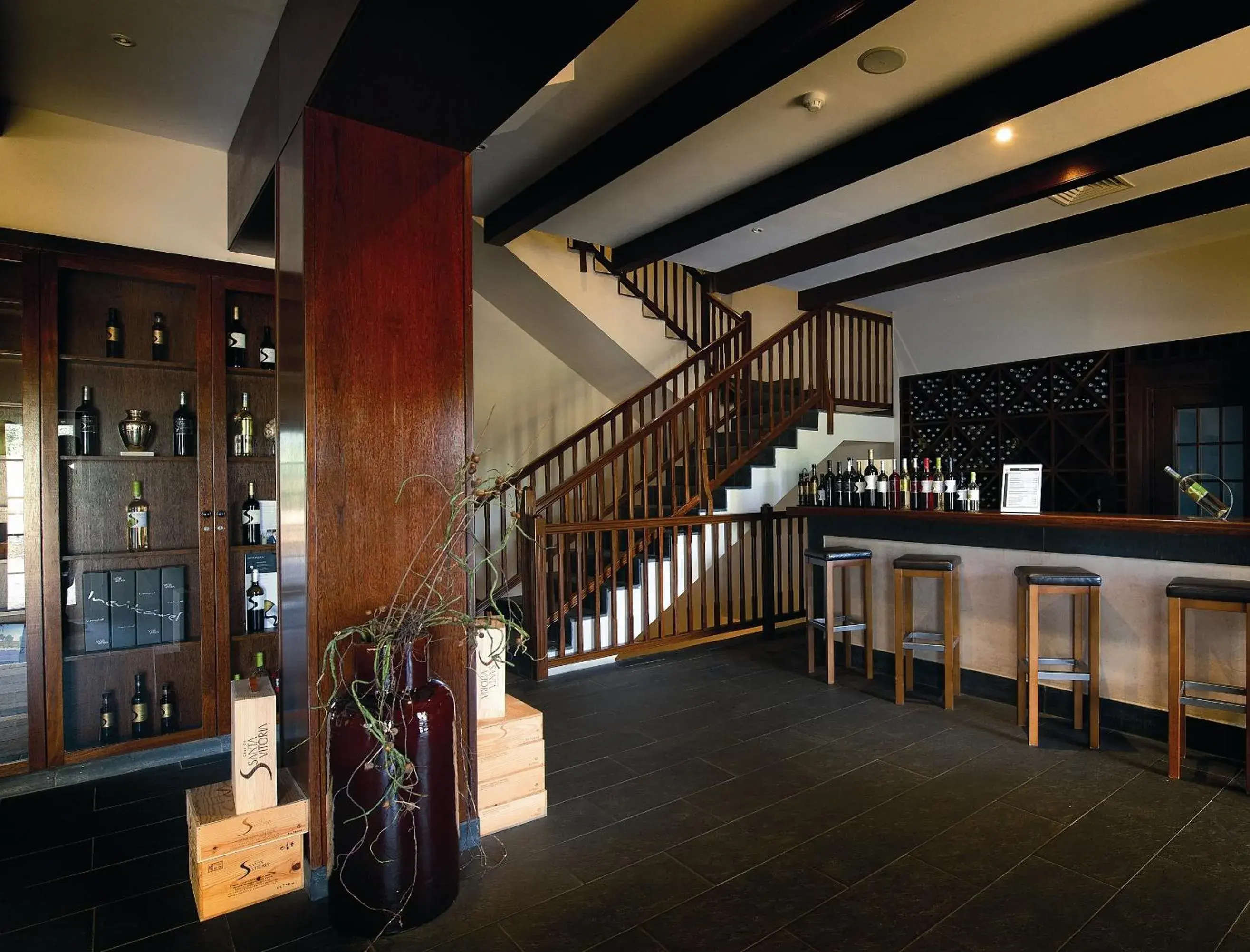 Lounge or bar in Vila Gale Alentejo Vineyard - Clube de Campo Lounge or bar in Vila Gale Alentejo Vineyard - Clube de Campo