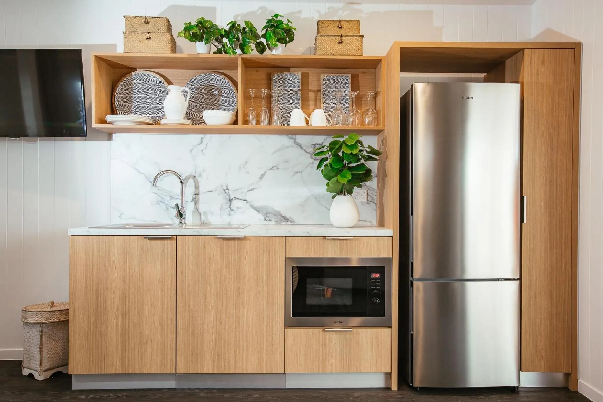 Kitchen or kitchenette in BIG4 Sandstone Point Holiday Resort Bribie Island